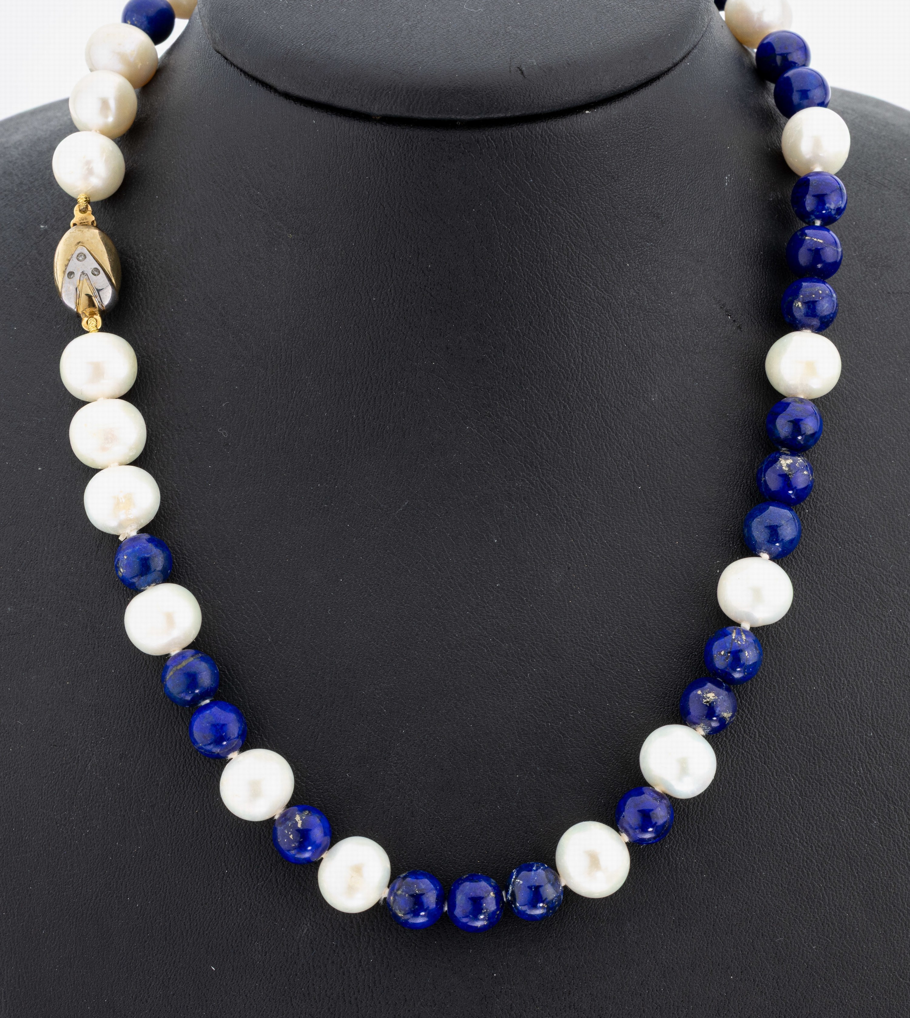 Image 27132169 - Perl-Lapislazuli-Collier mit 14 kt Gold Schließe, GG/WG 585/000, Lapislazuli- Kugeln, ...