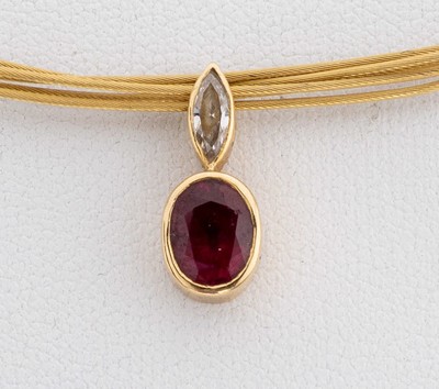 27132174a - 14 kt Gold Rubin-Diamant-Anhänger, GG 585/000 gepr., ovalfacett. Rubin ca. 1.0 ct, ...