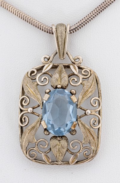 27132198a - Farbstein-Anhänger, wohl Pforzheim, um 1920- 30, 900er Silber, mittig ovalfacett. ...