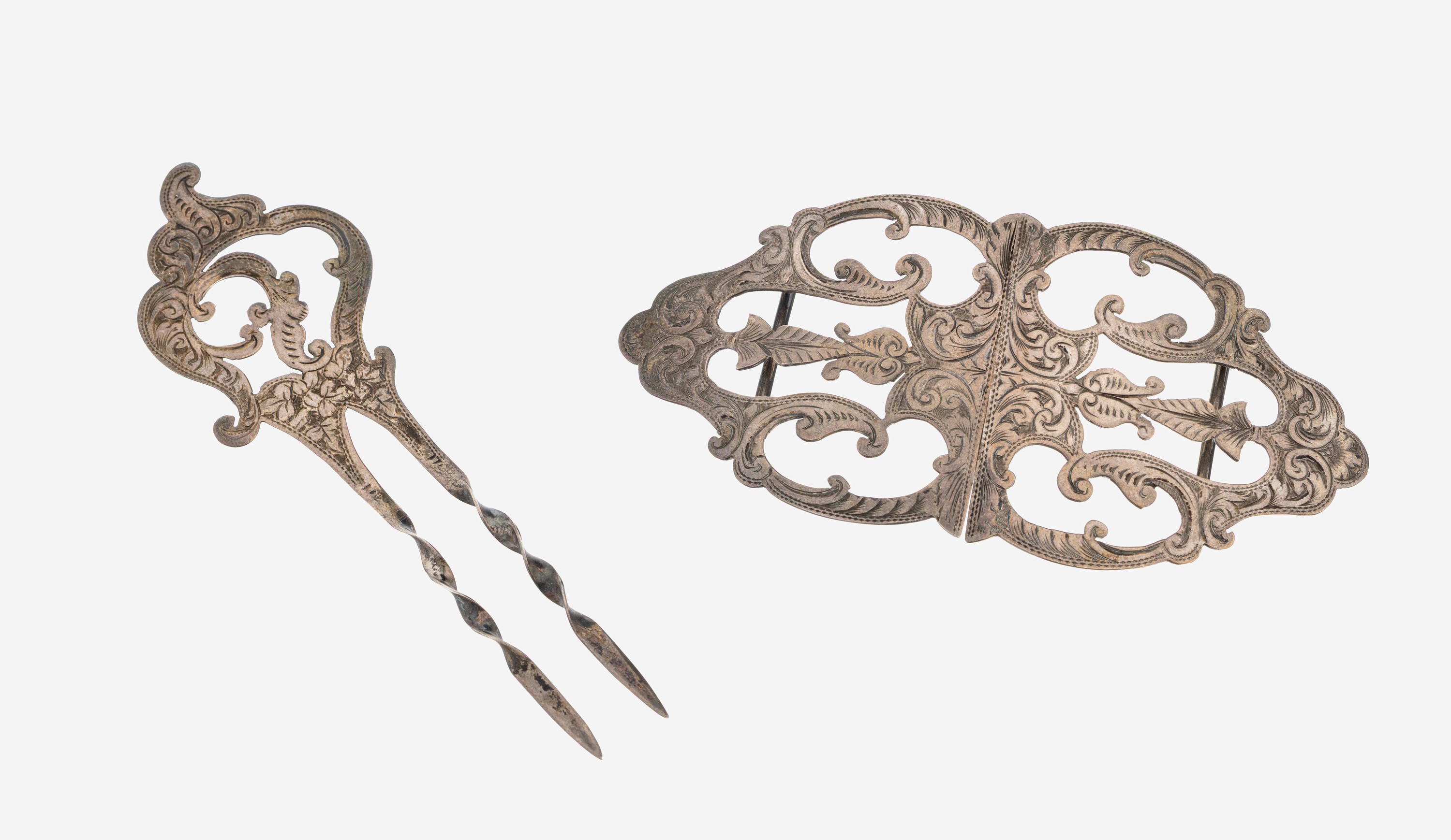 Image 27132202 - Belt buckle and hair pin, England, Birmingham, 1900 , silver 925, 2-piece belt buckle ...