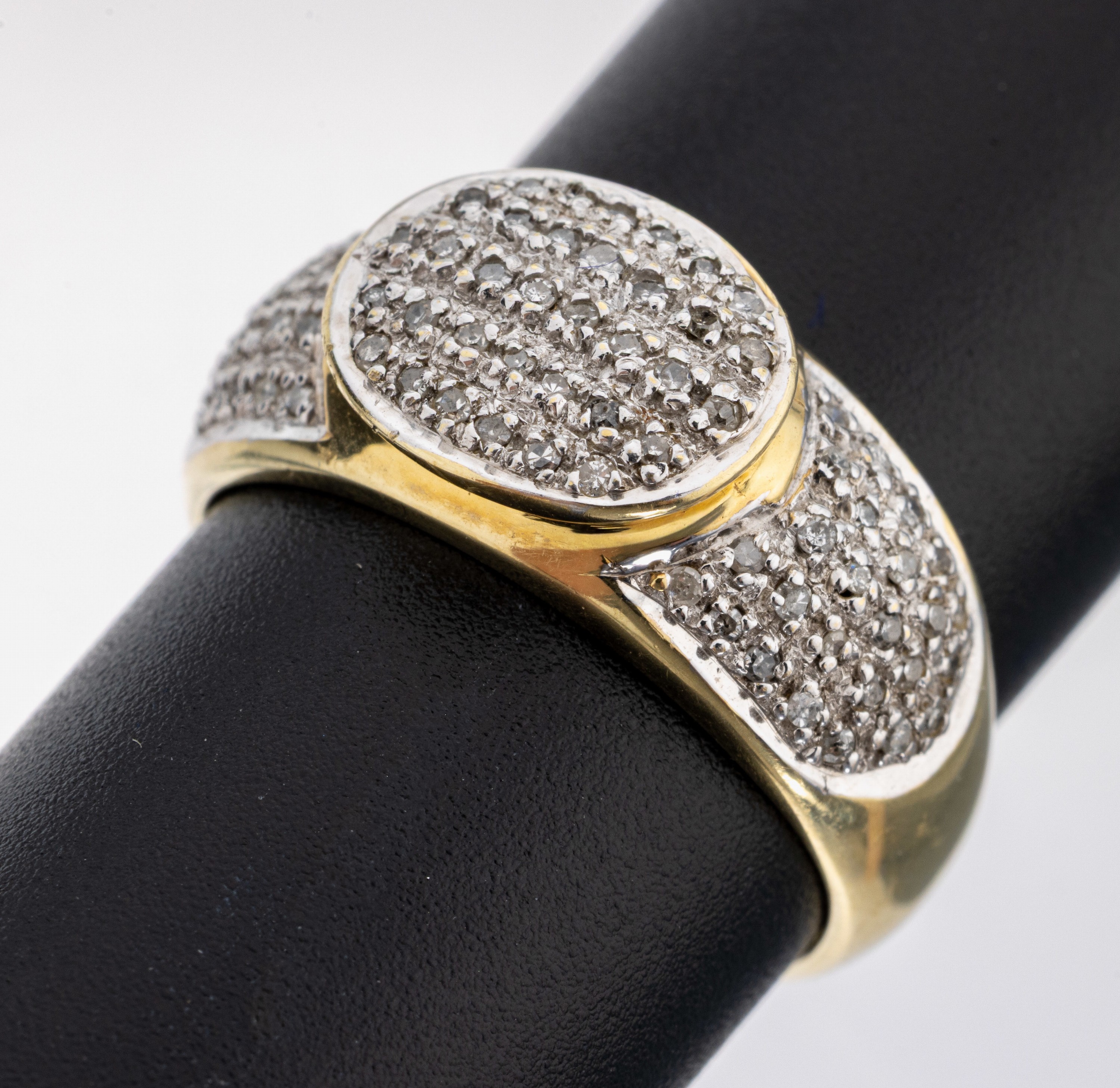 Image 27132374 - 14 kt Gold Diamant-Ring, GG 585/000, part. rhod., ovaler Ringkopf und Ringschulternmit ...