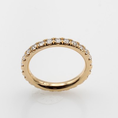 27132372a - Ring mit Brillanten, RG 750/000, 26 Brill. rundum bes. zus. ca. 0.91 ct Weiß/si, RW. ...