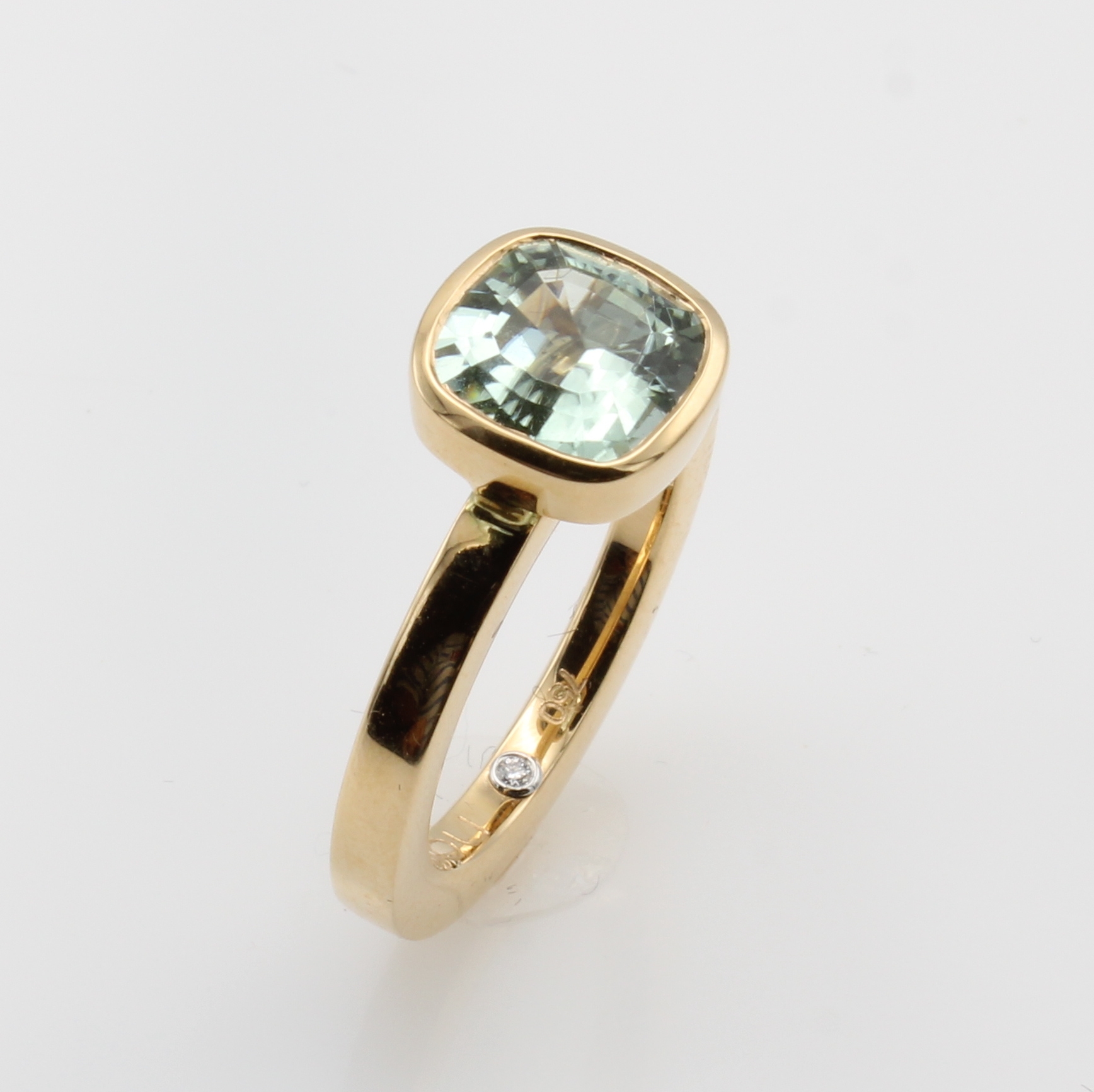 Image 27132424 - Massiver Ring mit Turmalin, RoséG 750/000, feiner, mintfarb. Turmalin ca. 2.35 ct, RW ...