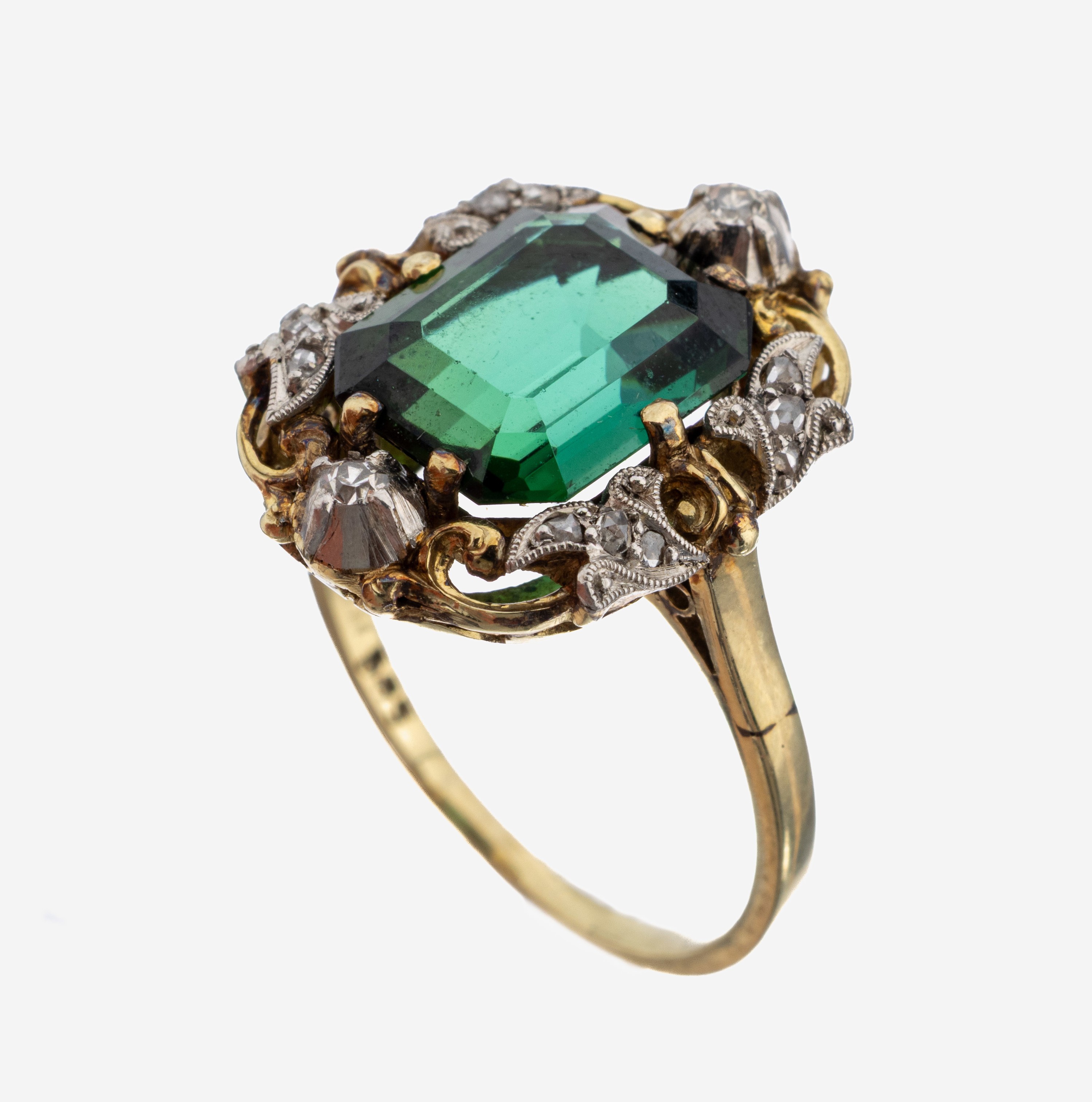 Image 27132466 - 14 kt Gold Turmalin-Diamant-Ring, 1950er-60er Jahre, GG/WG 585/000, mittig Turmalin im ...