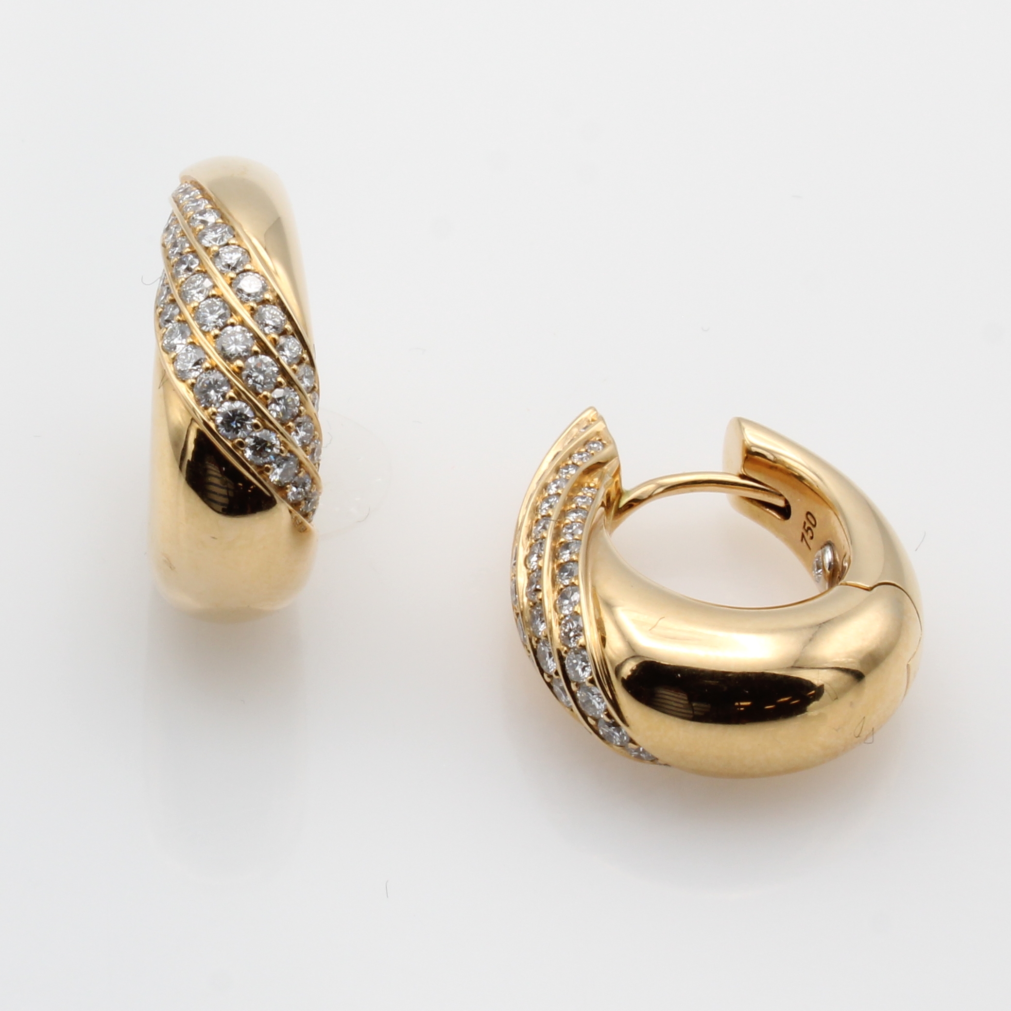 Image 27132551 - Paar ovale Klappcreolen mit Brillanten, RG 750/000, Brill. zus. ca. 1.0 ct feines ...