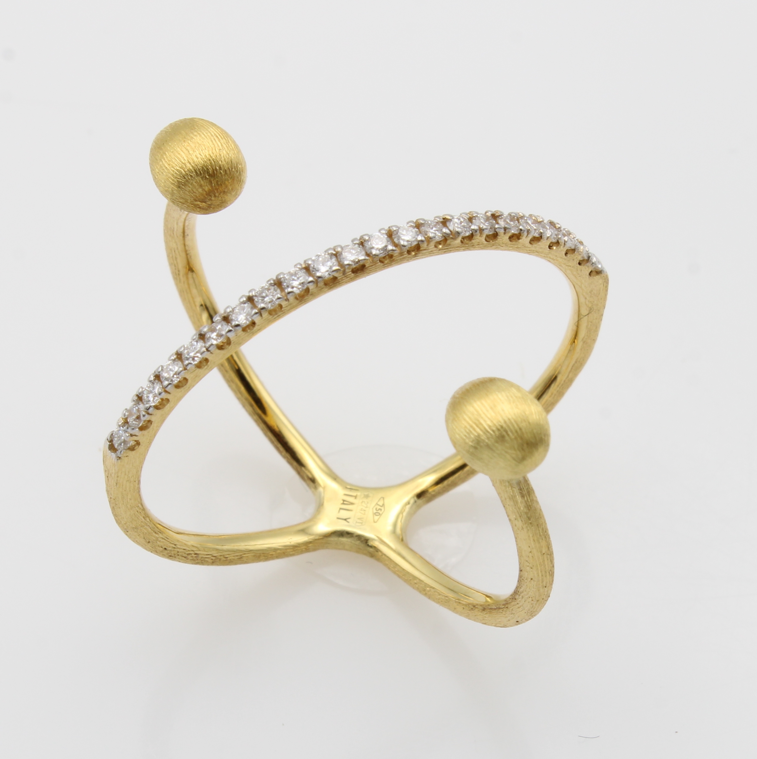 Image 27132682 - Ausgefallener Ring mit Brillanten, GG 750/ 000, Brill. diagonal gef. zus. ca. 0.17 ct ...