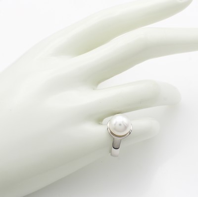 27132654a - Ring mit Zuchtperle, WG 750/000, weiße Perle ca. 9.5 mm, RW ca. 52 Schätzpreis: 2700, ...