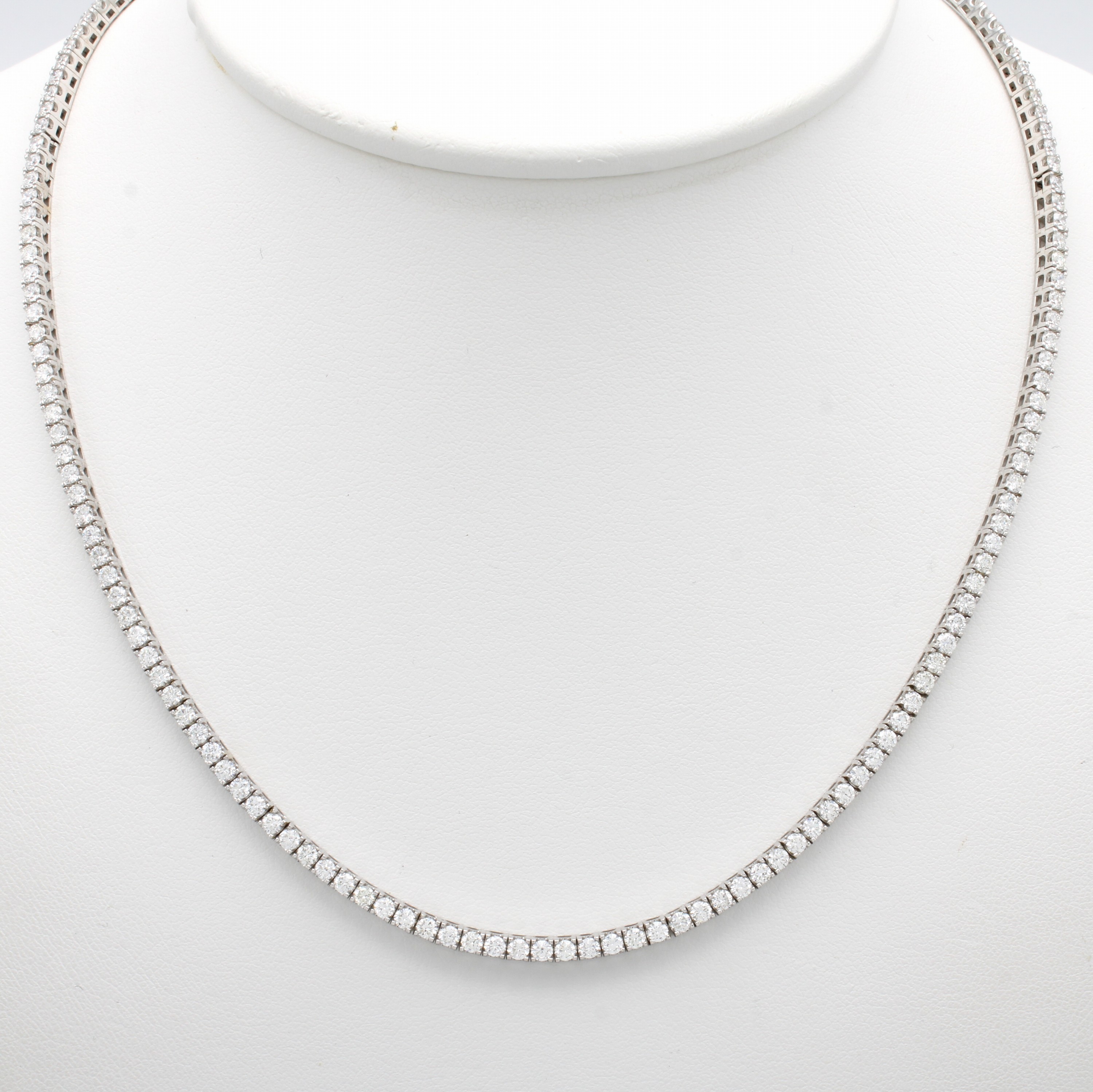 Image 27132743 - Riviercollier mit Brillanten, WG 750/000, 169 Brill. zus. ca. 7.10 ct feines Weiß/si, ...