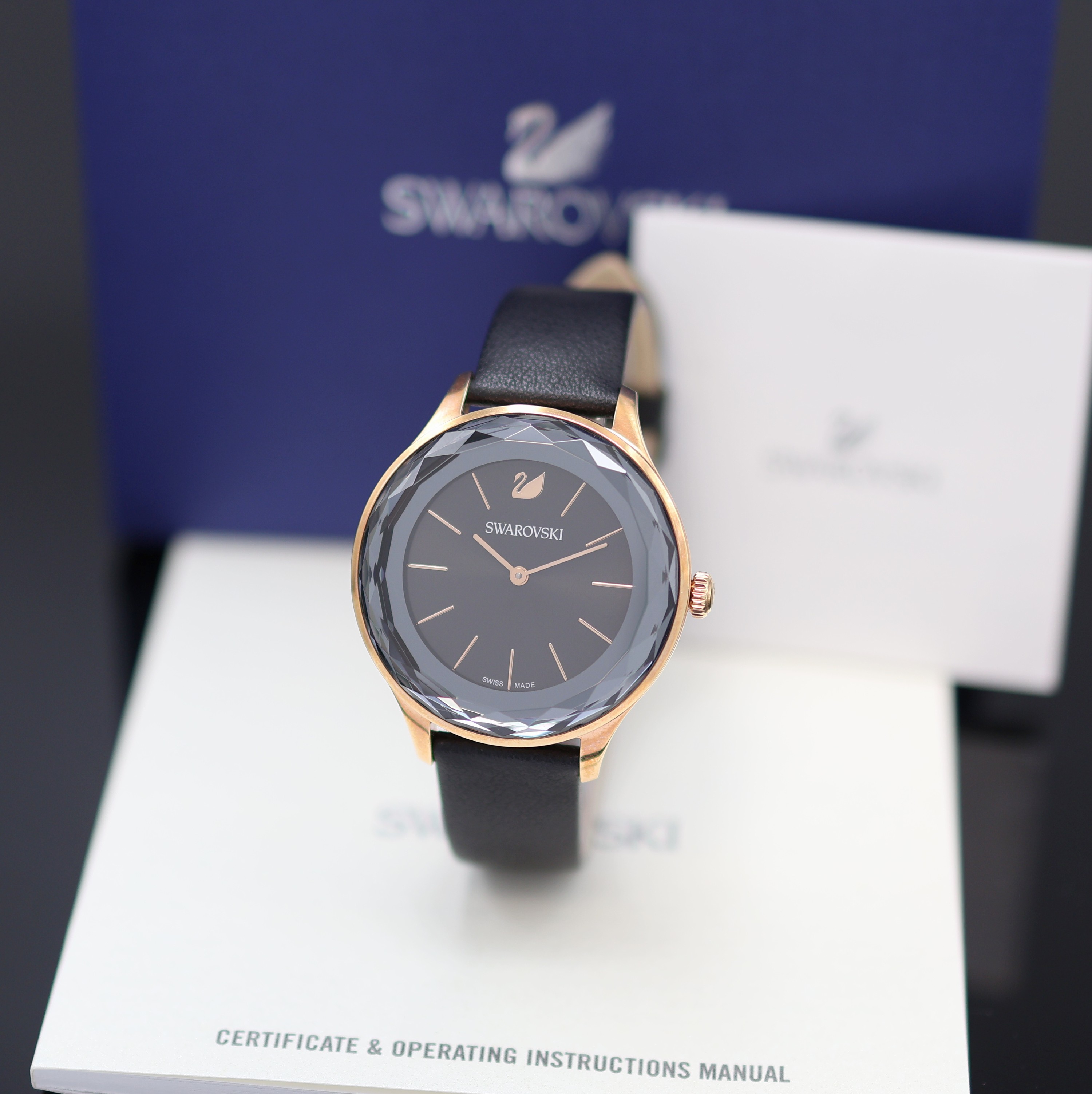 Image 27132765 - SWAROVSKI ungetragene Damenarmbanduhr Octea Nova Referenz 5295358, quarz, verg. Edel- ...