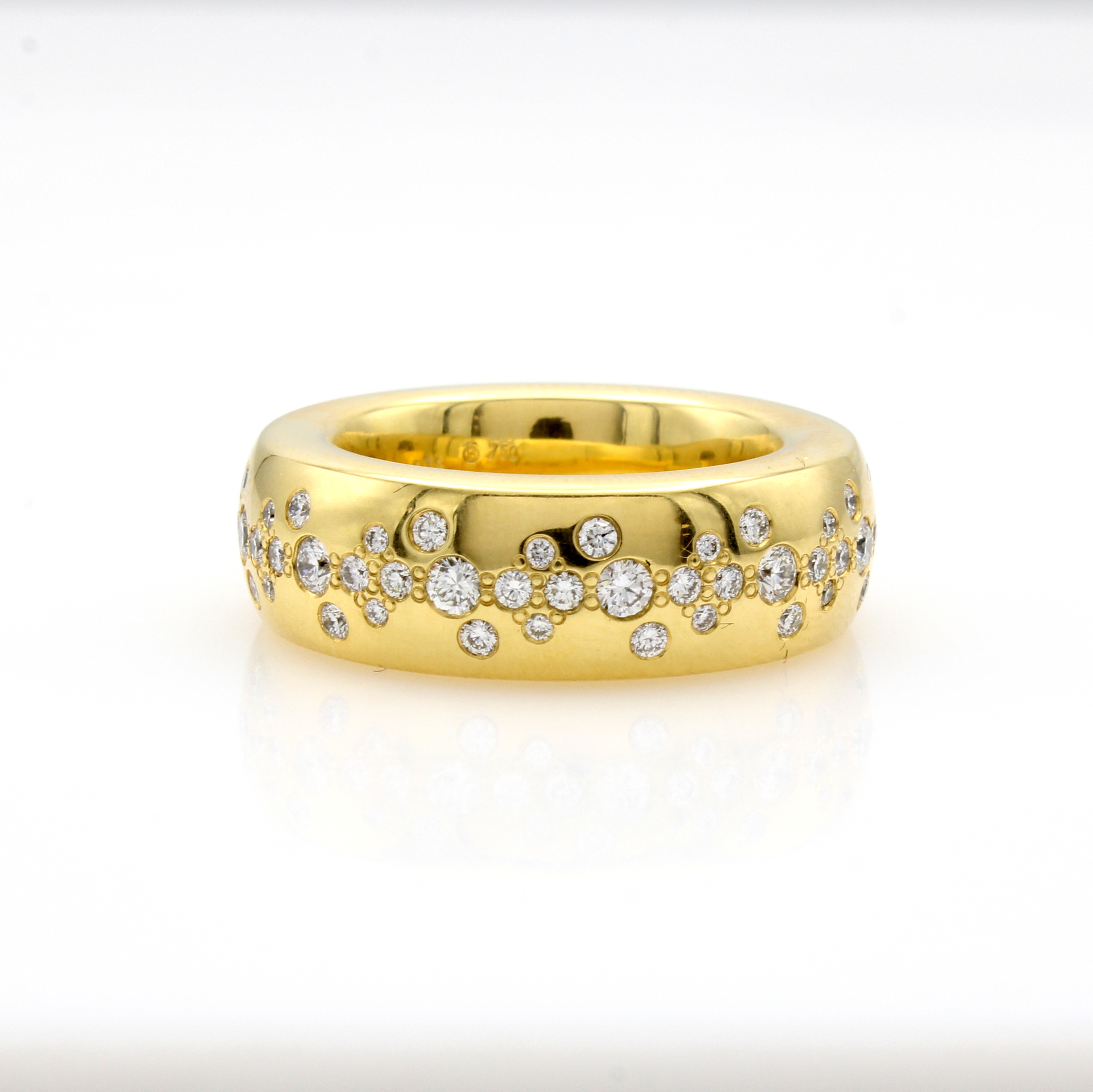 Image 27132791 - Ring mit Brillanten, GG 750/000, z.T. matt., Brill. verstreut gef. zus. ca. 0.75 ct ...