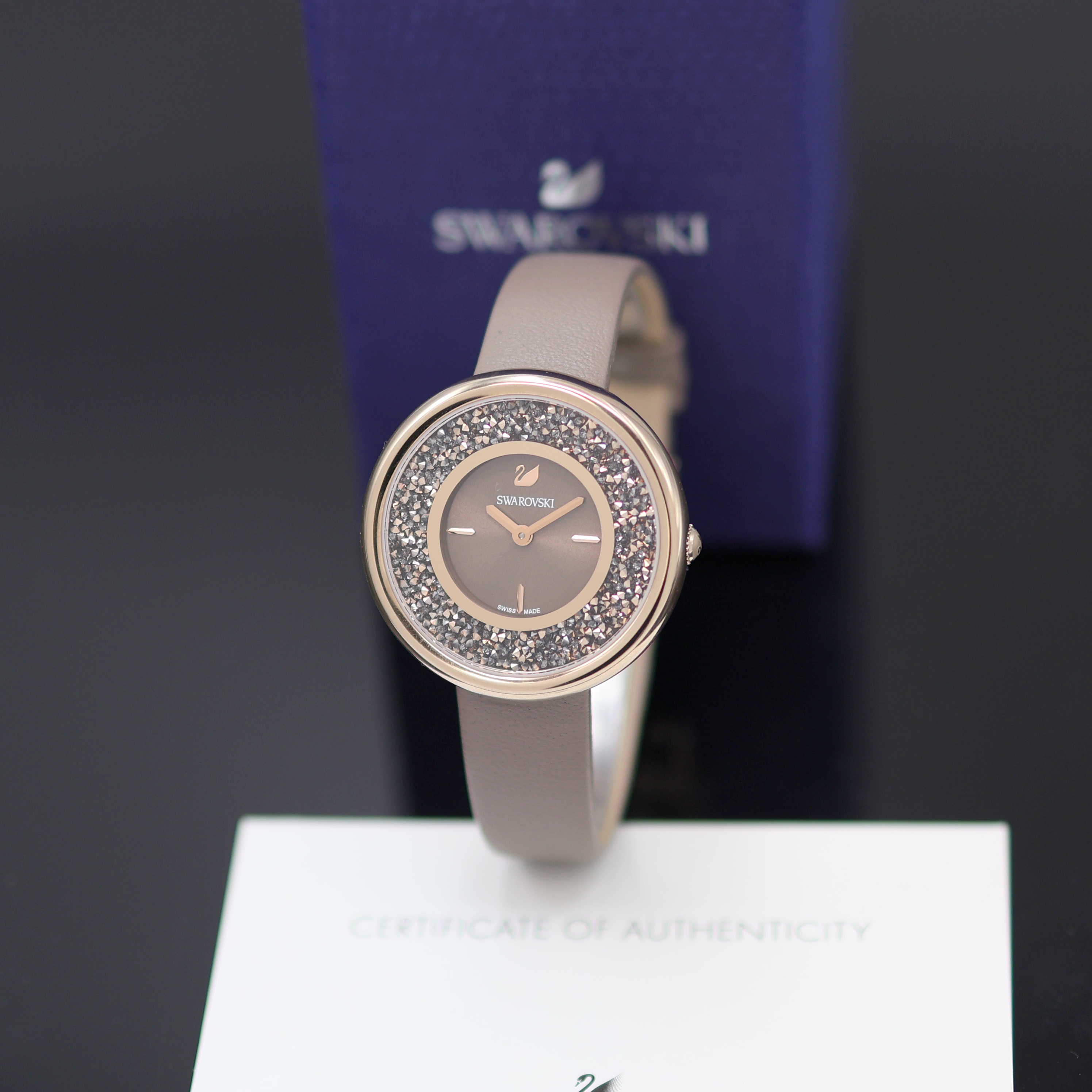 Image 27132801 - SWAROVSKI ungetragene Damenarmbanduhr Serie Crystalline Pure Referenz 5376086, quarz, ...