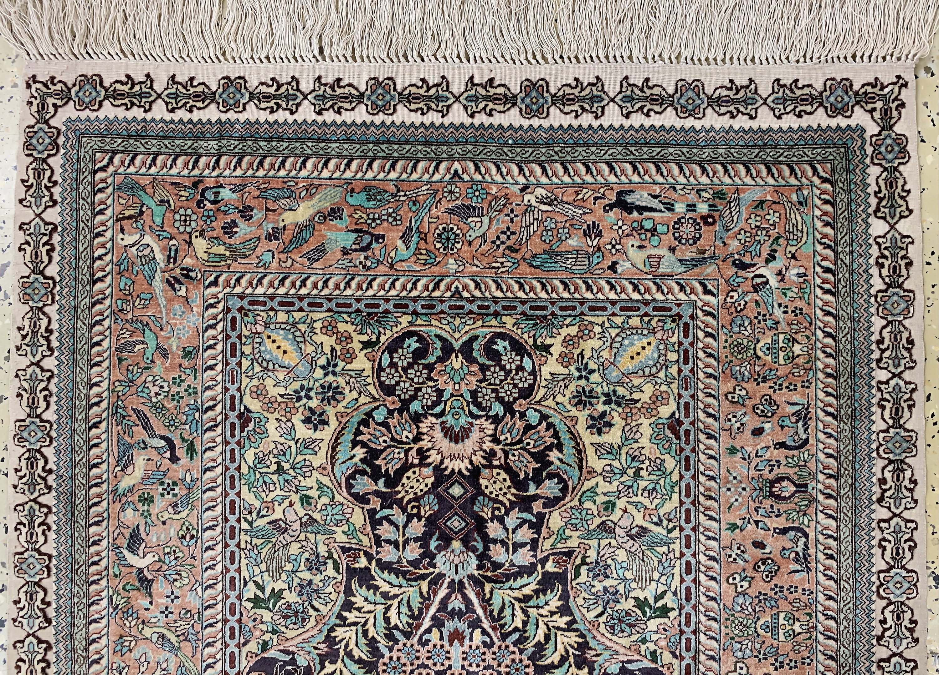 Detail a: Hereke Seide, China, Ende 20.Jhd, reine Naturseide, ca. 125 x 80 cm, EHZ: 2