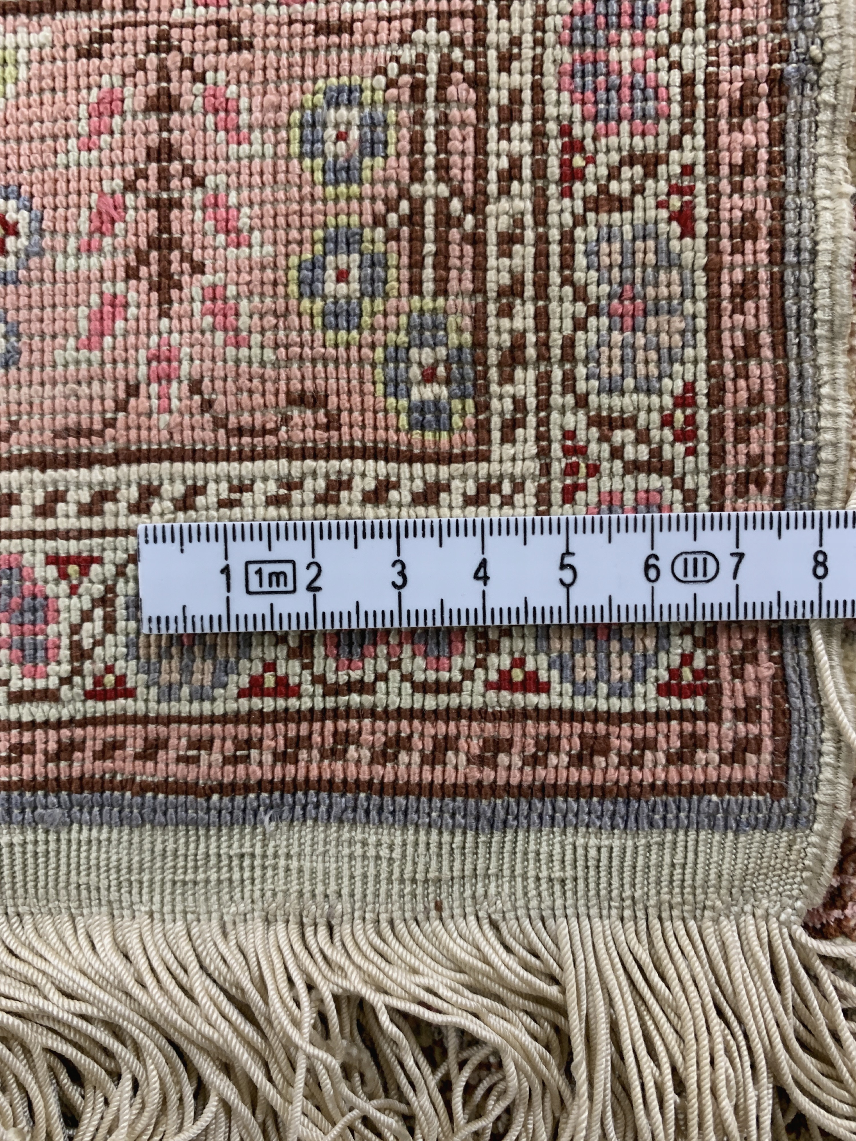 Detail e: Seiden Kayseri, Türkei, Mitte 20.Jhd, reineNaturseide, ca. 120 x 75 cm, EHZ: 2