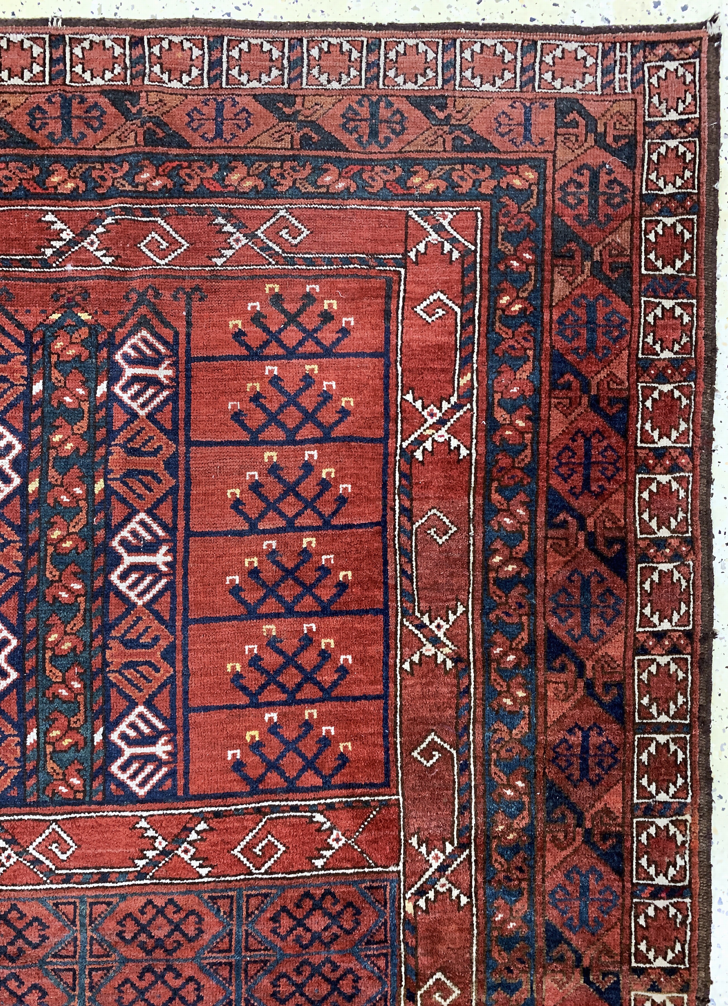 Detail d: Ersari Engsi antik, Turkmenistan, 19.Jhd, Wolle auf Wolle, ca. 205 x 145 cm, Mottenfraß,EHZ: 3