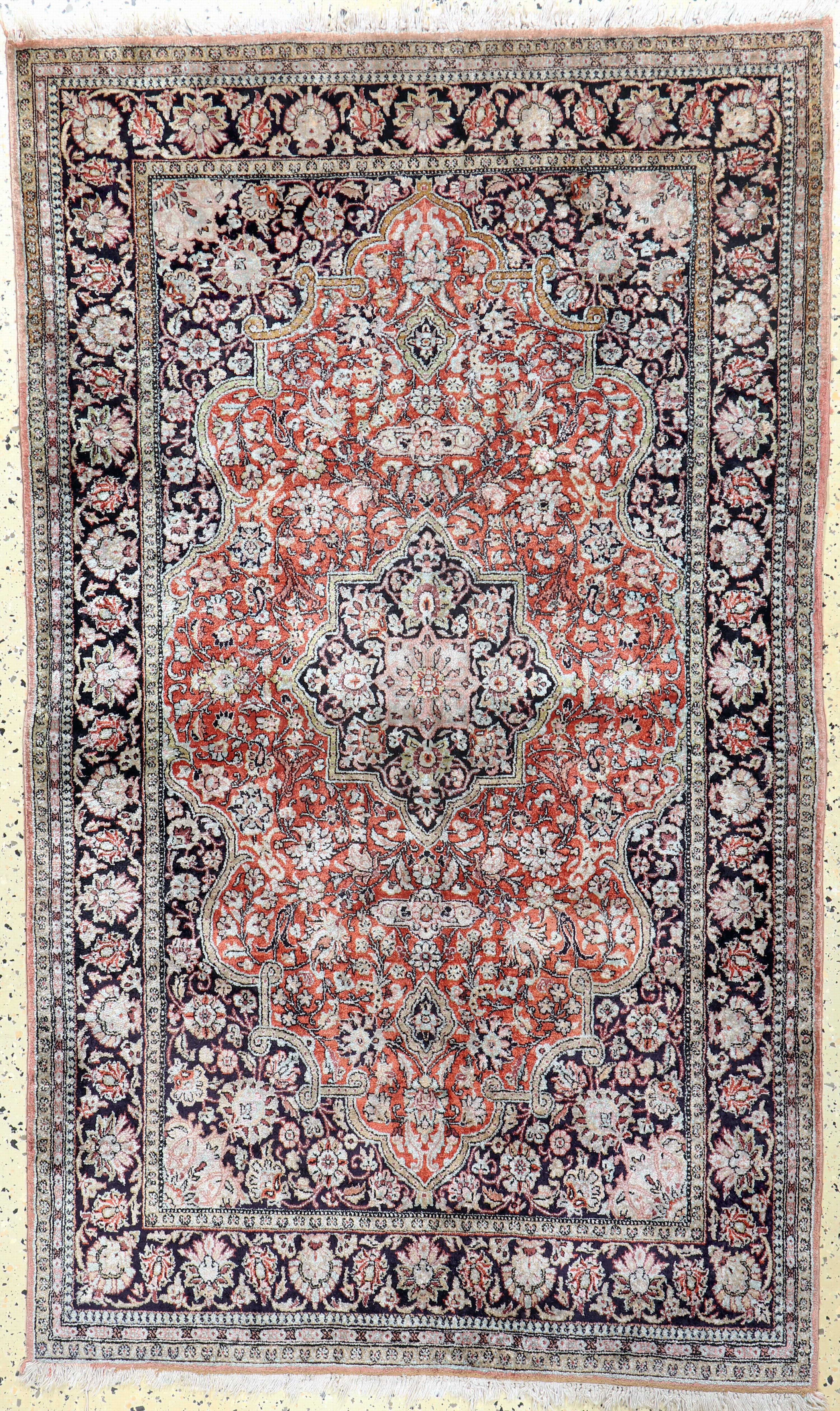 Image 27132825 - Ghom Seide, Persien, Mitte 20.Jhd, reine Naturseide, ca. 180 x 110 cm, EHZ: 2-3 ...