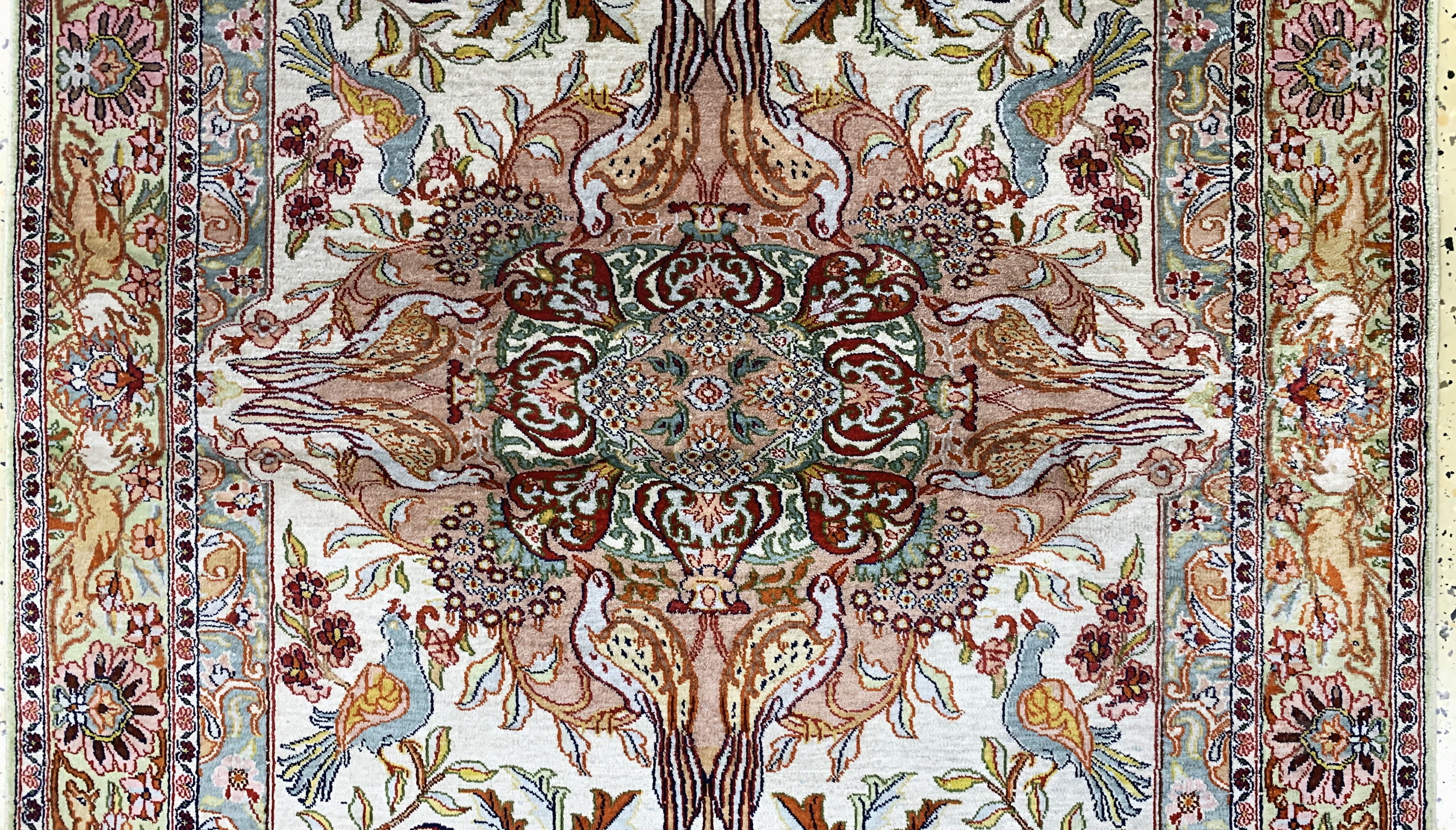 Detail c: Seiden Täbriz, Ägypten, Ende 20.Jhd, reine Naturseide, ca. 165 x 107 cm, EHZ: 2-3