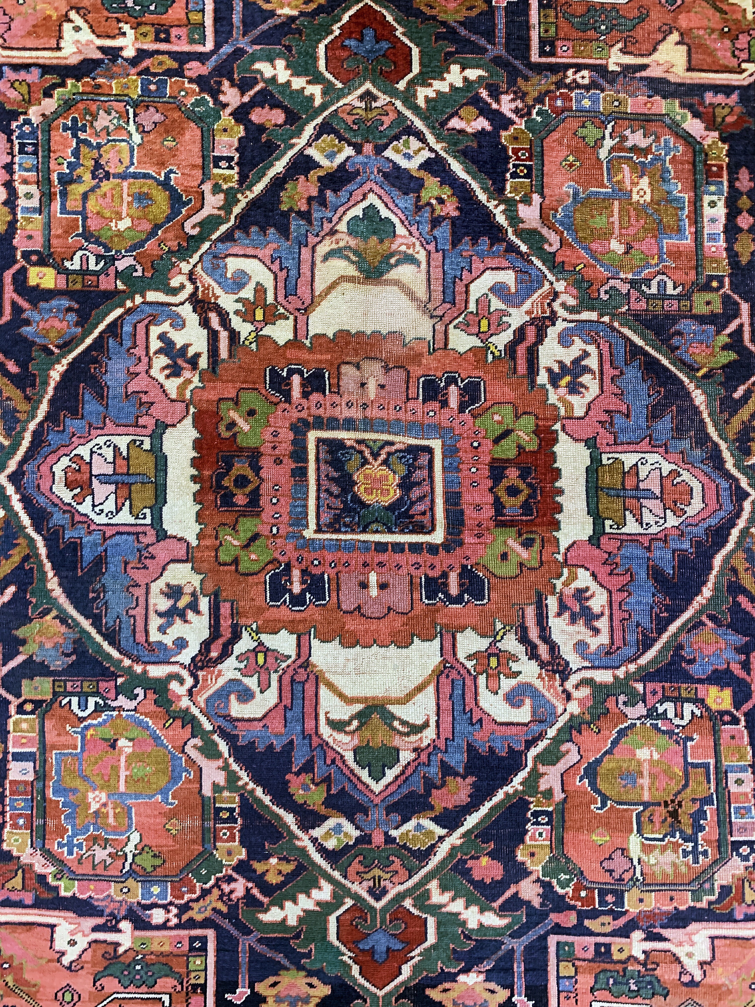 Detail d: Kars antik, Türkei, um 1900, Wolle auf Wolle, ca. 395 x 330 cm, EHZ: 3(restauriert)