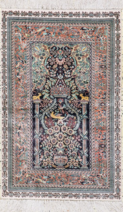 Image Hereke Seide, China, Ende 20.Jhd, reine Naturseide, ca. 125 x 80 cm, EHZ: 2 ...