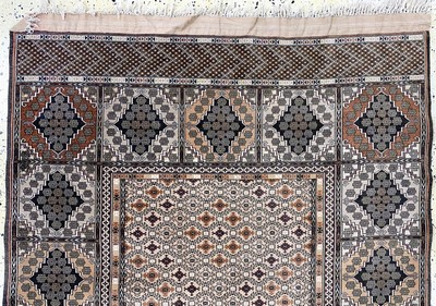 27132820a - Mauri fein, Afghanistan, Ende 20.Jhd, Wolleauf Baumwolle, ca. 160 x 120 cm, EHZ: 2 ...