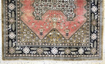 27132822c - Ghom Seide, Persien, Mitte 20.Jhd, reine Naturseide, ca. 160 x 107 cm, EHZ: 2(fleckig) ...