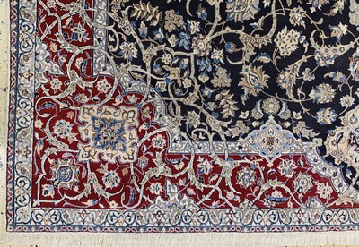 27132963b - Nain fein(6 La), Persien, Mitte 20.Jhd, Korkwolle mit Seide, ca. 225 x 225 cm, ca. ...