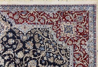 27132963f - Nain fein(6 La), Persien, Mitte 20.Jhd, Korkwolle mit Seide, ca. 225 x 225 cm, ca. ...