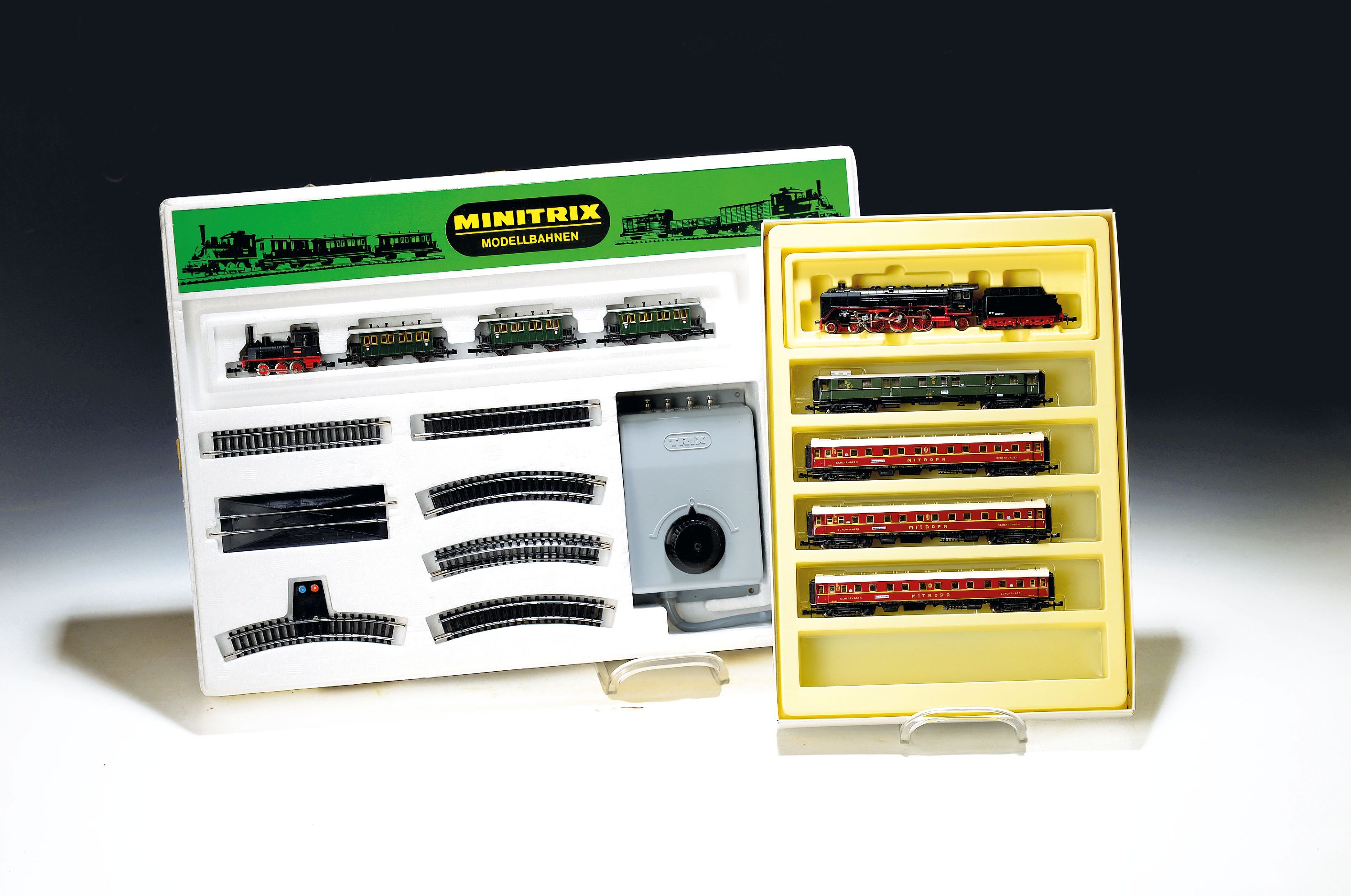 Image 27133308 - 6 Zugsets Spur N, Minitrix, 1906 Personenzug mit Trafo, 1077 Bayrischer Schnellzug (1 ...