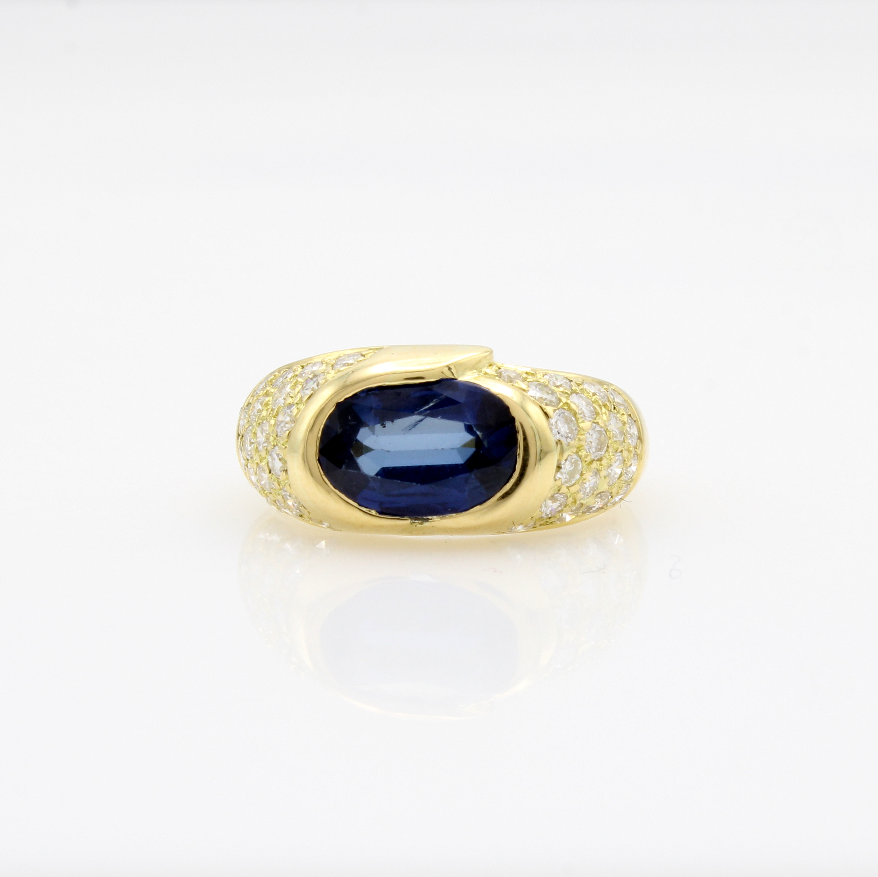 Image 27133316 - Ring mit Saphir und Brillanten, GG 750/000, Brill. zus. ca. 0.50 ct feines Weiß/si, ...