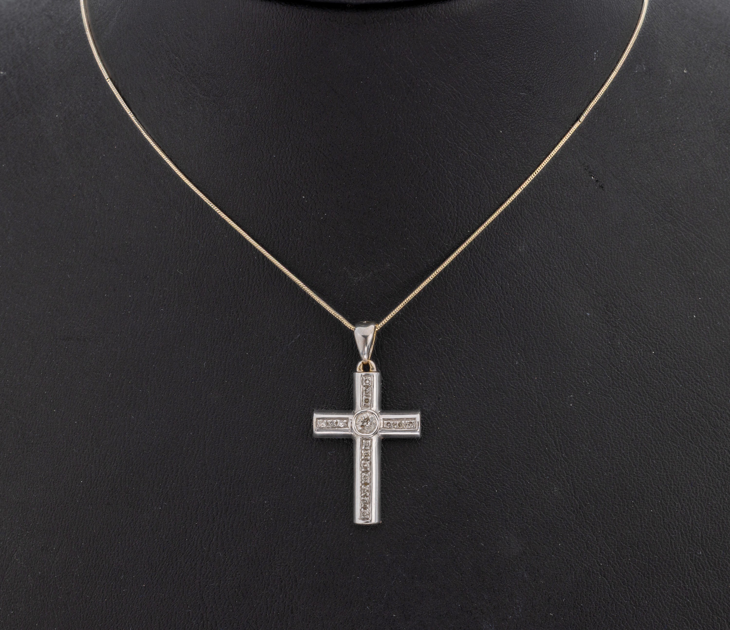 Image 27133321 - 14 kt Gold Diamant-Kreuzanhänger, WG 585/000, 1 Brillant und 16 8/8-Diamanten zus. ca. ...