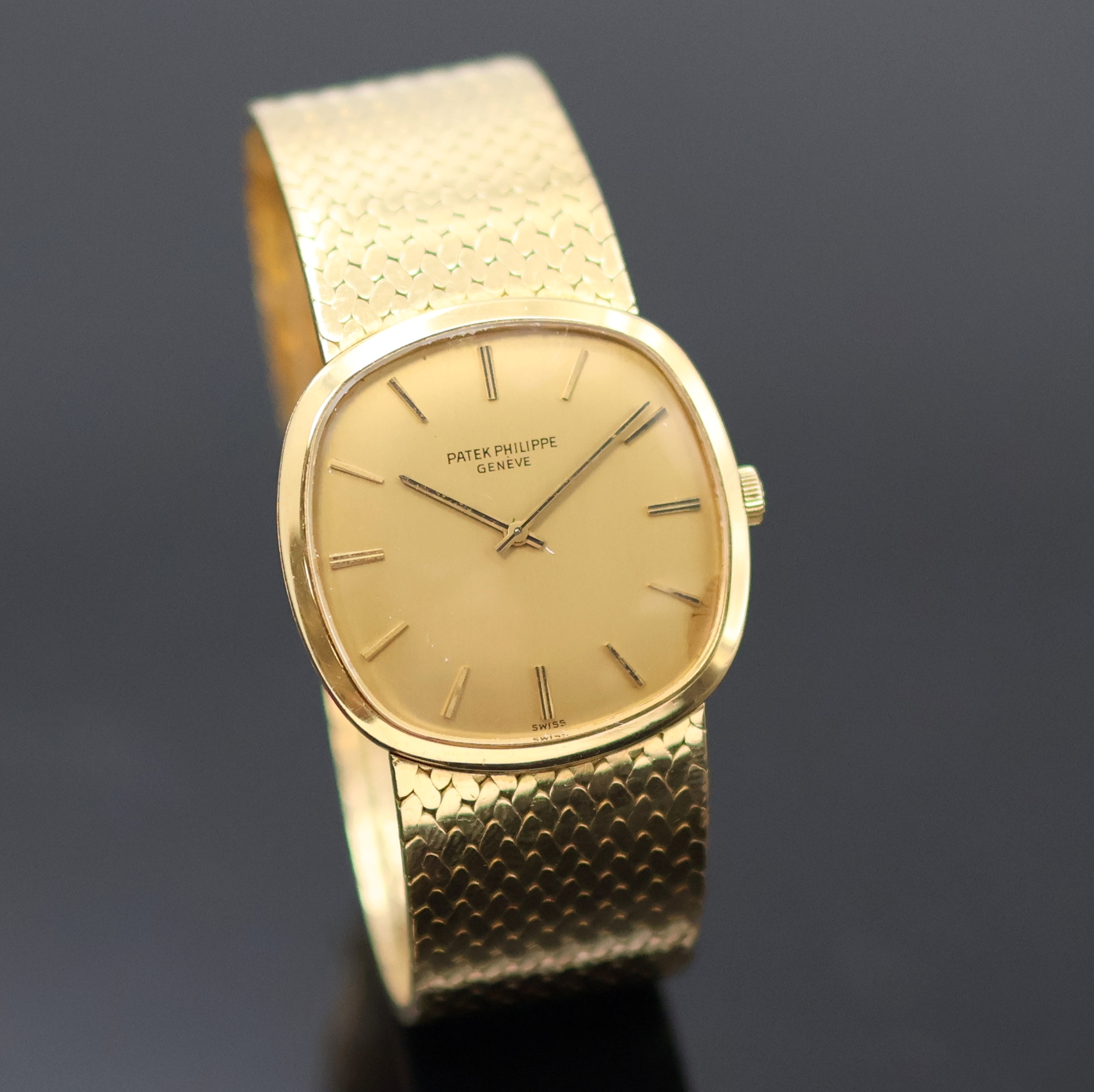 Detail b: PATEK PHILIPPE Herrenarmbanduhr Referenz 3544 in GG 750/000, Schweiz um 1975, Handaufzug, 3-tlg. Geh., Boden u. Glasrand aufgedr., orig. Krone, ...