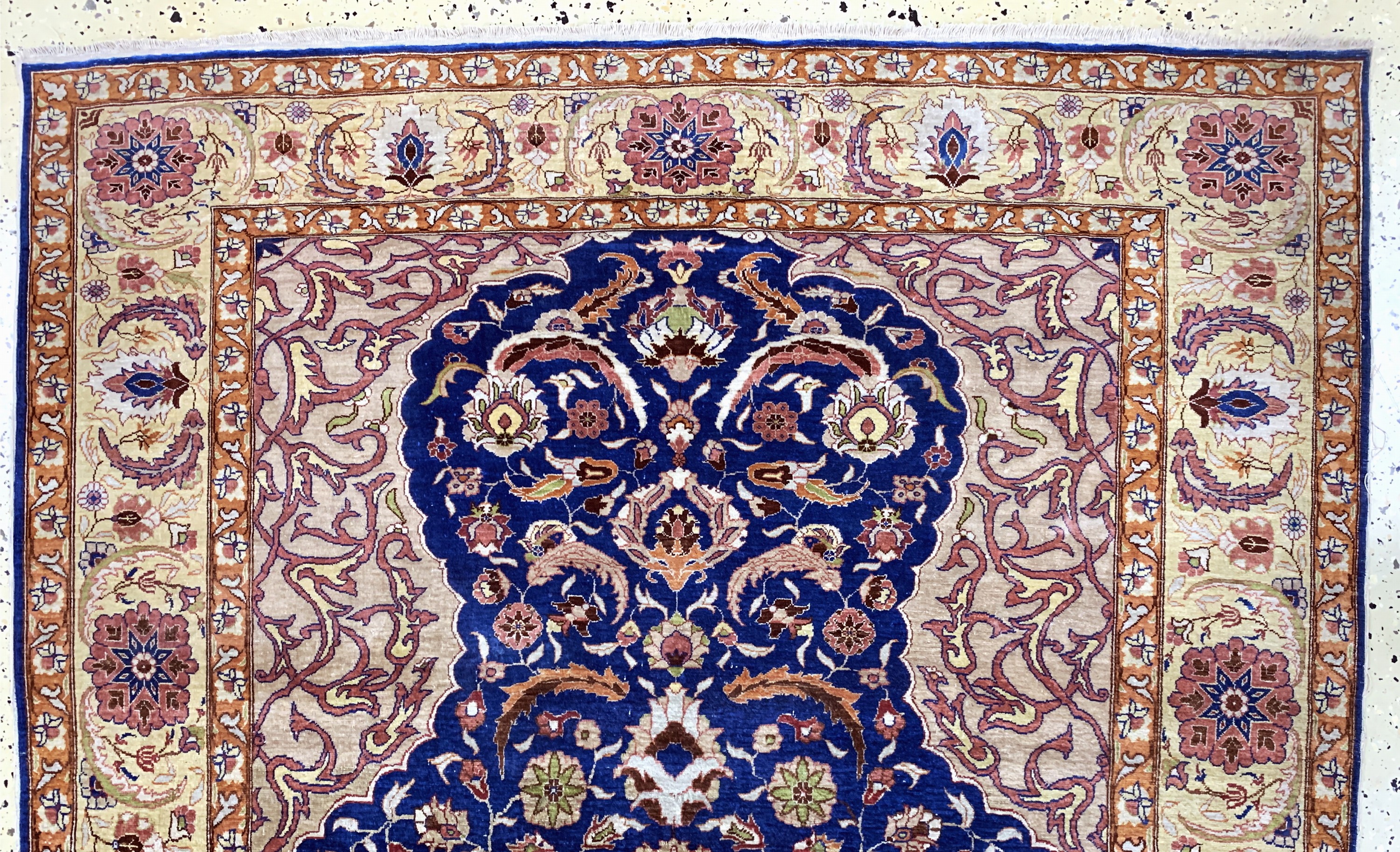 Detail c: Hereke Seide fein, Türkei, Mitte 20.Jhd., reine Naturseide, ca. 196 x 131 cm, EHZ: 3