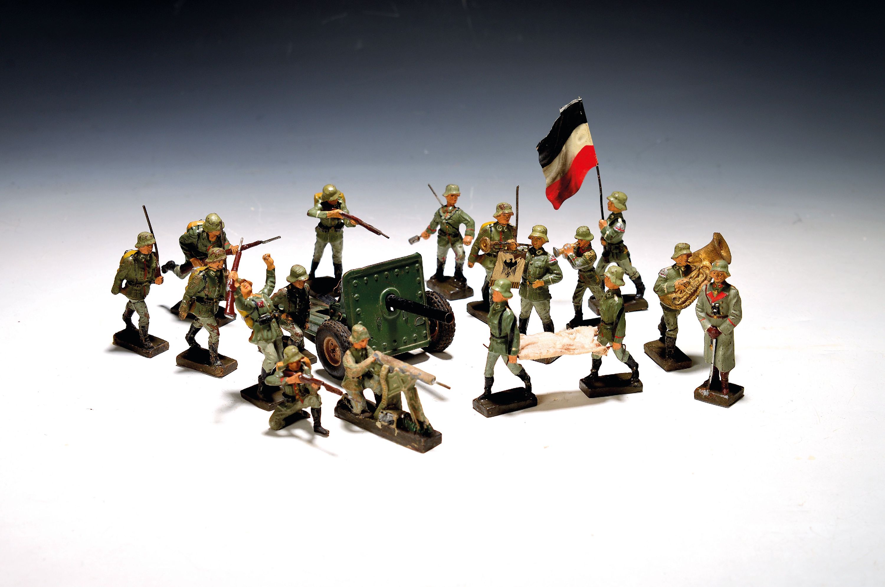 Image 27133381 - Sammlung aus 85 Lineolfiguren, deutsch, 1930er Jahre, Wehrmachtsoldaten, darunter ...