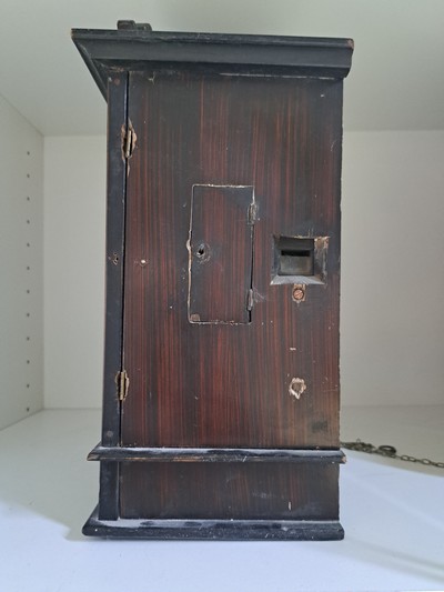 27133359g - Schwarzwälder Augenwender mit Kuckuck, um 1880/90, Schwarz gefasstes Holzgehäuse mit ...