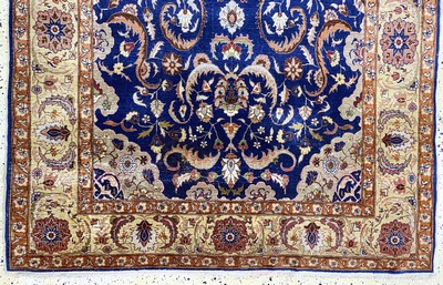 27133380a - Hereke Seide fein, Türkei, Mitte 20.Jhd., reine Naturseide, ca. 196 x 131 cm, EHZ: 3 ...