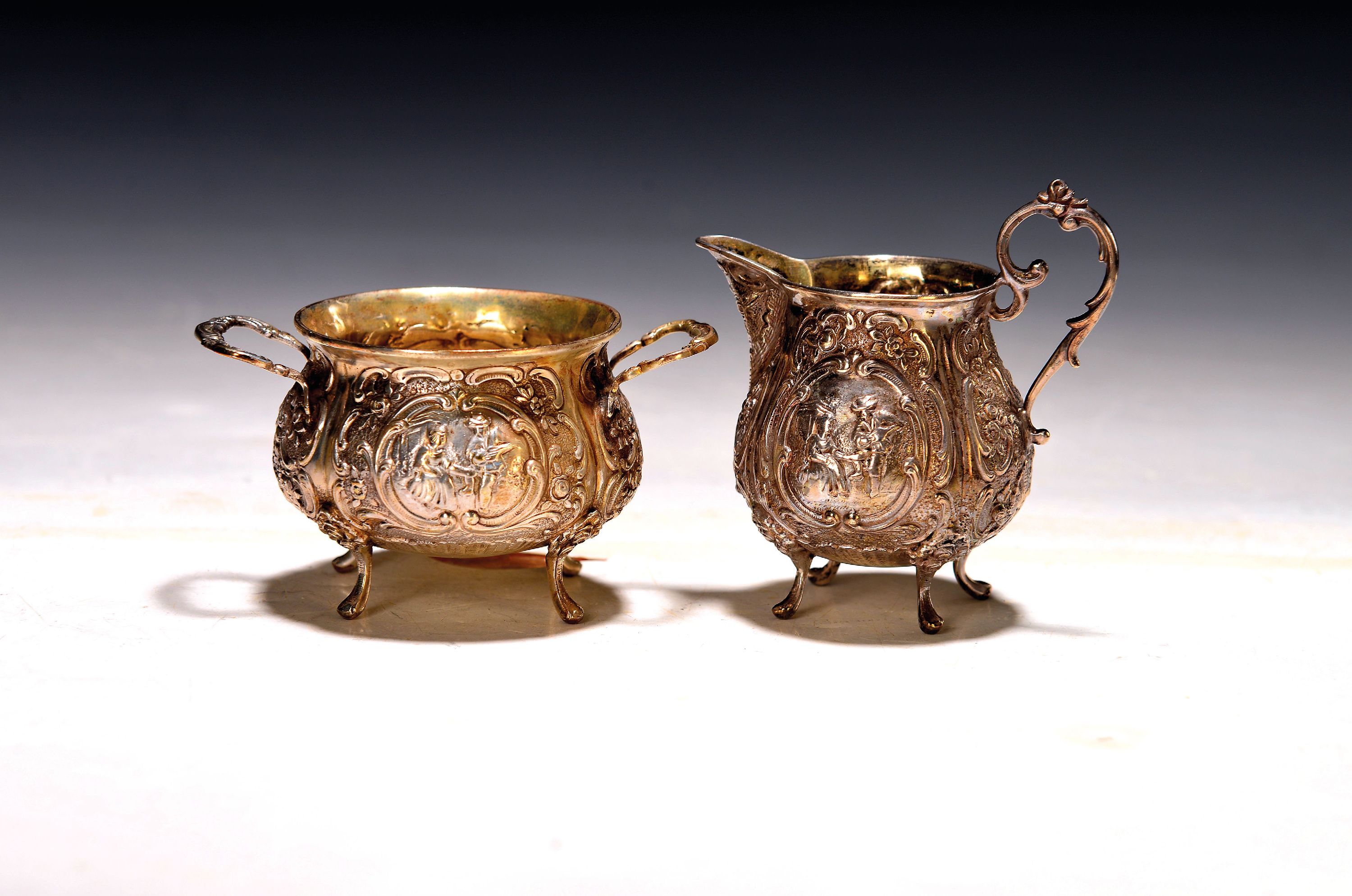 Image 27133561 - Zuckerschale und Sahnekännchen, Rokokostil, 800er Silber, H. ca. 8/5.5 cm, ca. 168 g