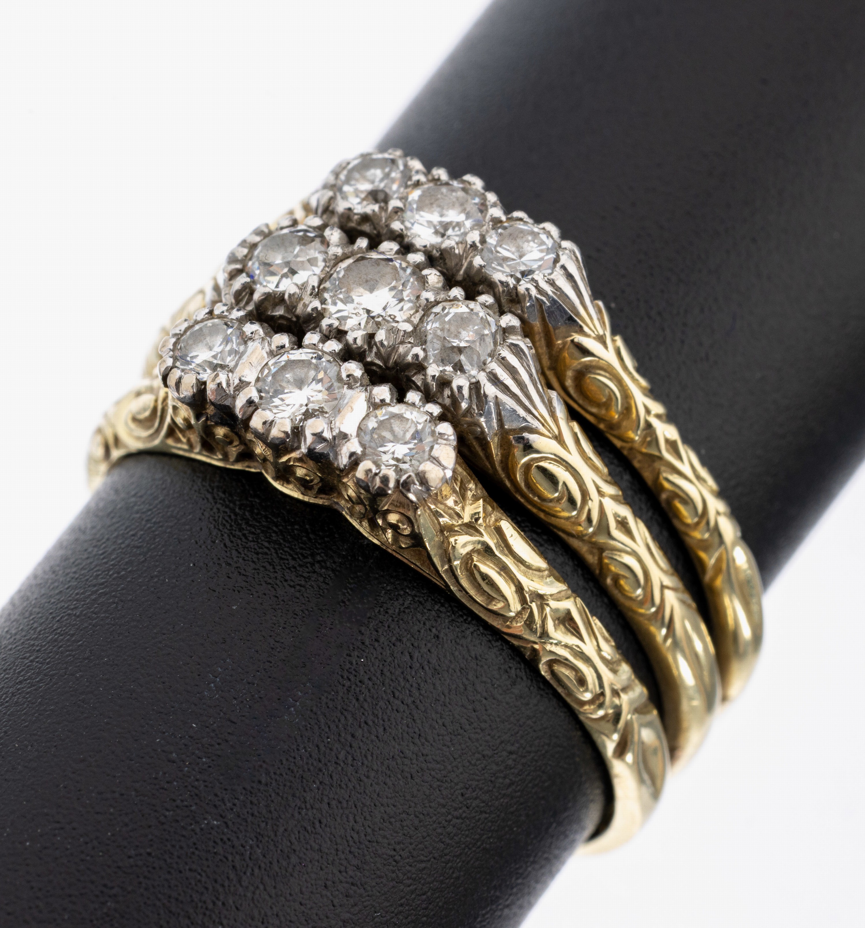 Image 27133569 - 14 kt Gold Diamant-Ring, um 1920, GG/WG 585/000, ehemals 3 einzelne Ringe, 9 in WG ...