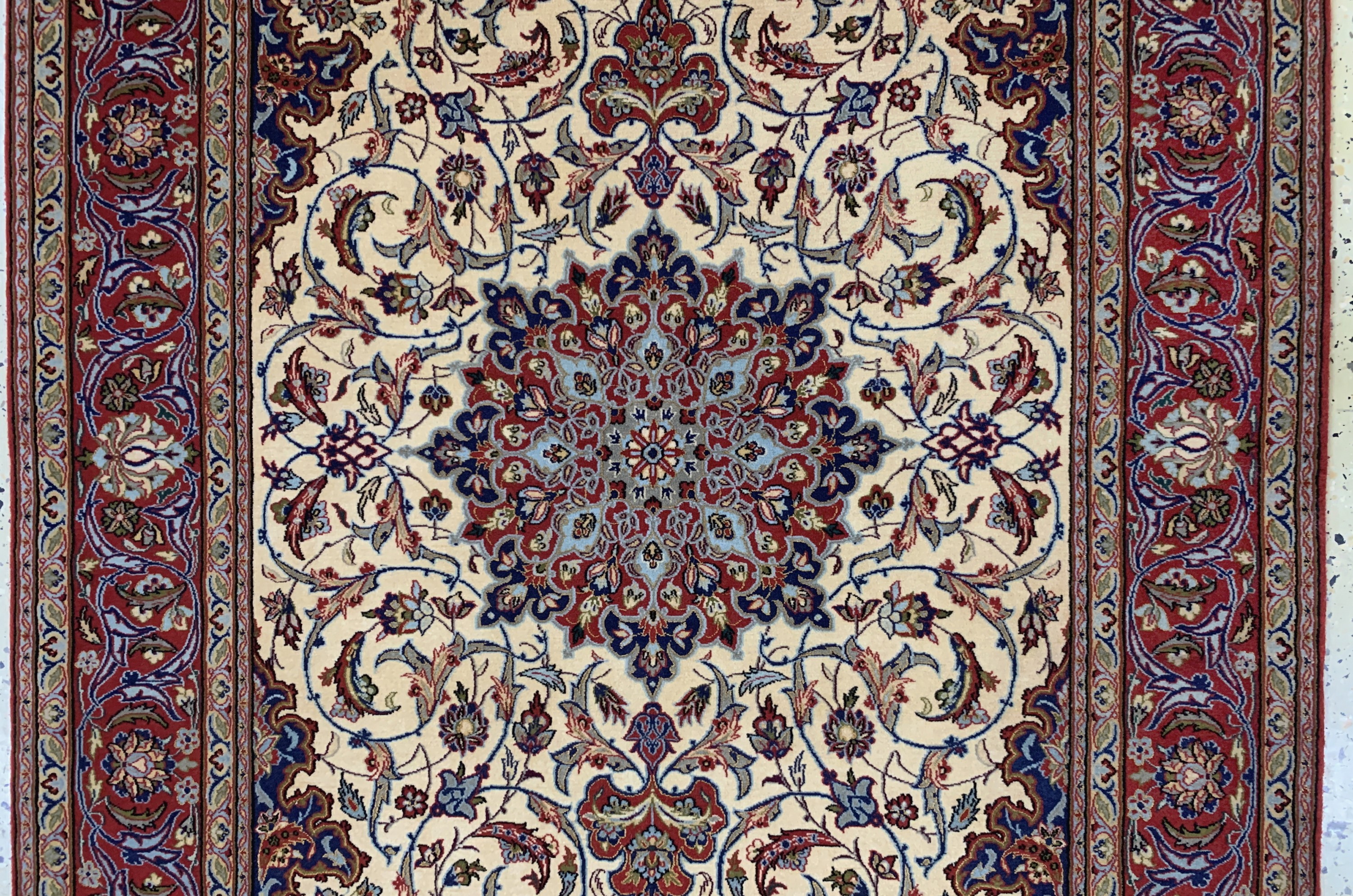 Detail b: Esfahan fein, Persien, Mitte 20.Jhd, Korkwolle mit und auf Seide, ca. 166 x 110 cm,EHZ: 1-2