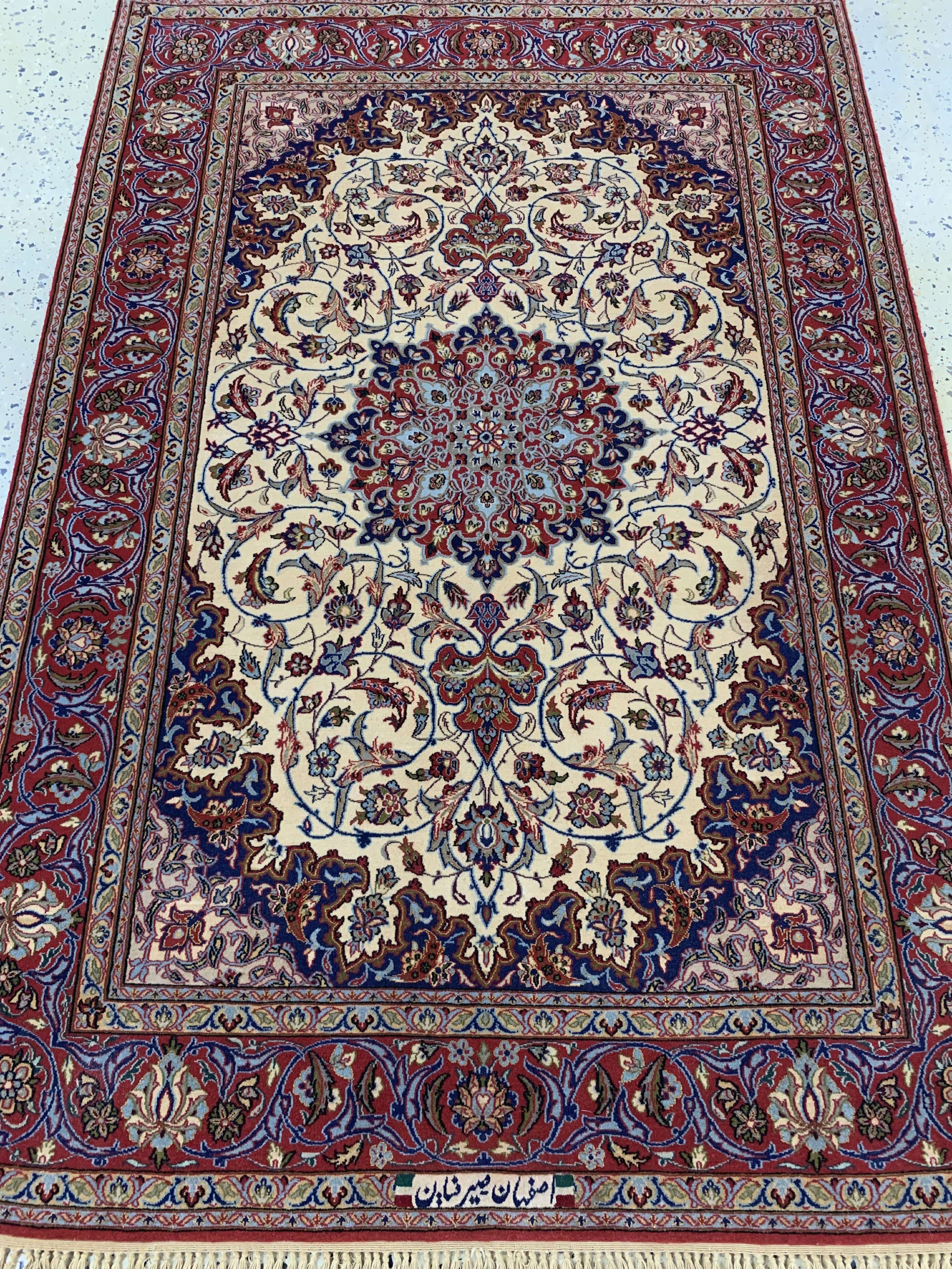 Detail d: Esfahan fein, Persien, Mitte 20.Jhd, Korkwolle mit und auf Seide, ca. 166 x 110 cm,EHZ: 1-2
