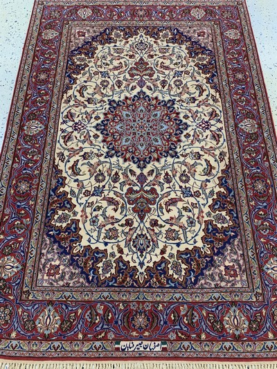 27133575d - Esfahan fein, Persien, Mitte 20.Jhd, Korkwolle mit und auf Seide, ca. 166 x 110 cm,EHZ: ...