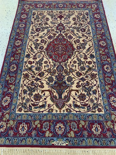 27133576d - Esfahan fein, Persien, Mitte 20.Jhd, Korkwolle mit und auf Seide, ca. 170 x 109 cm,EHZ: ...