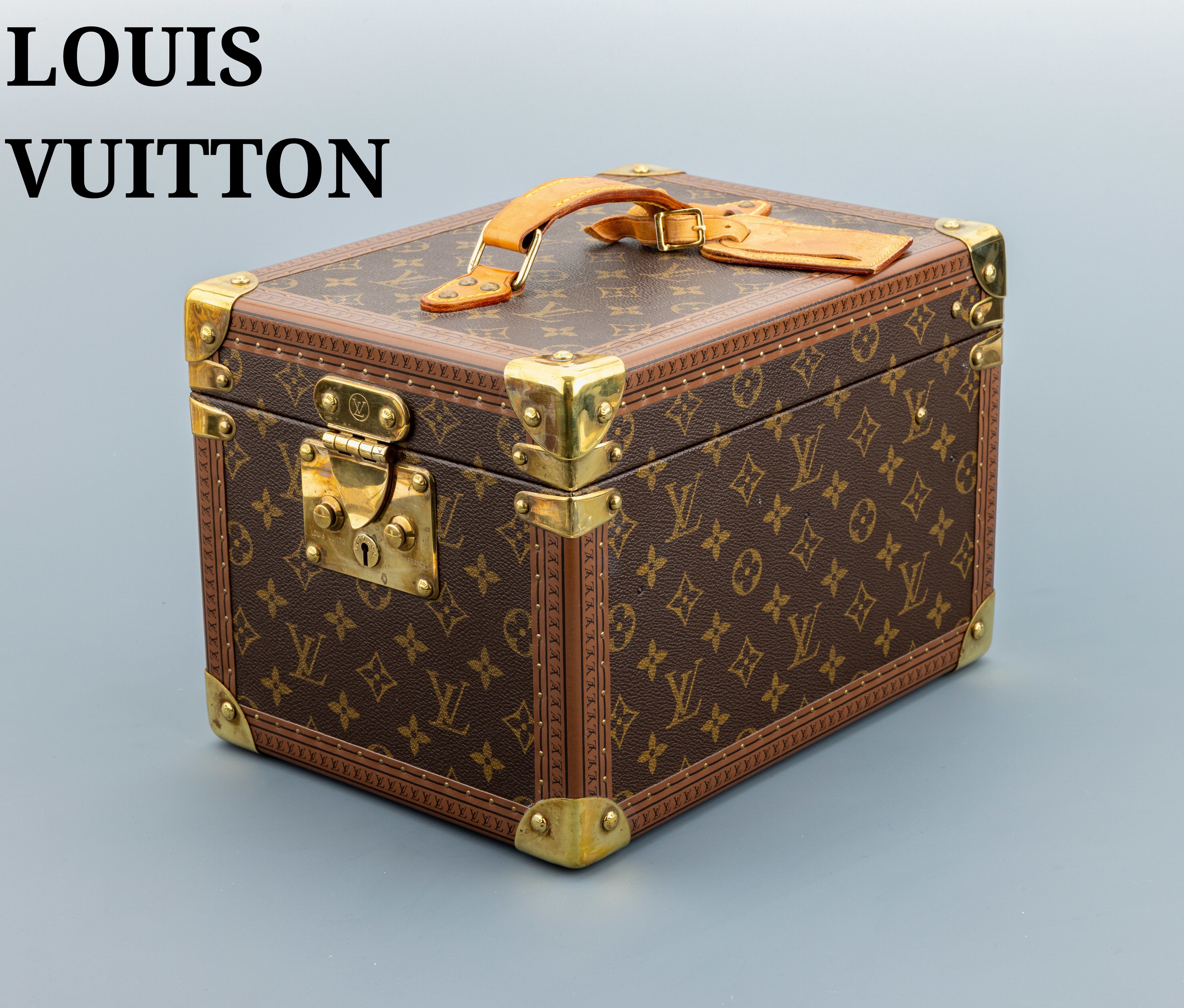 Image 27133916 - Vintage LOUIS VUITTON Beautycase, 1970er-80er Jahre, Monogram Canvas, Tragegriff und ...