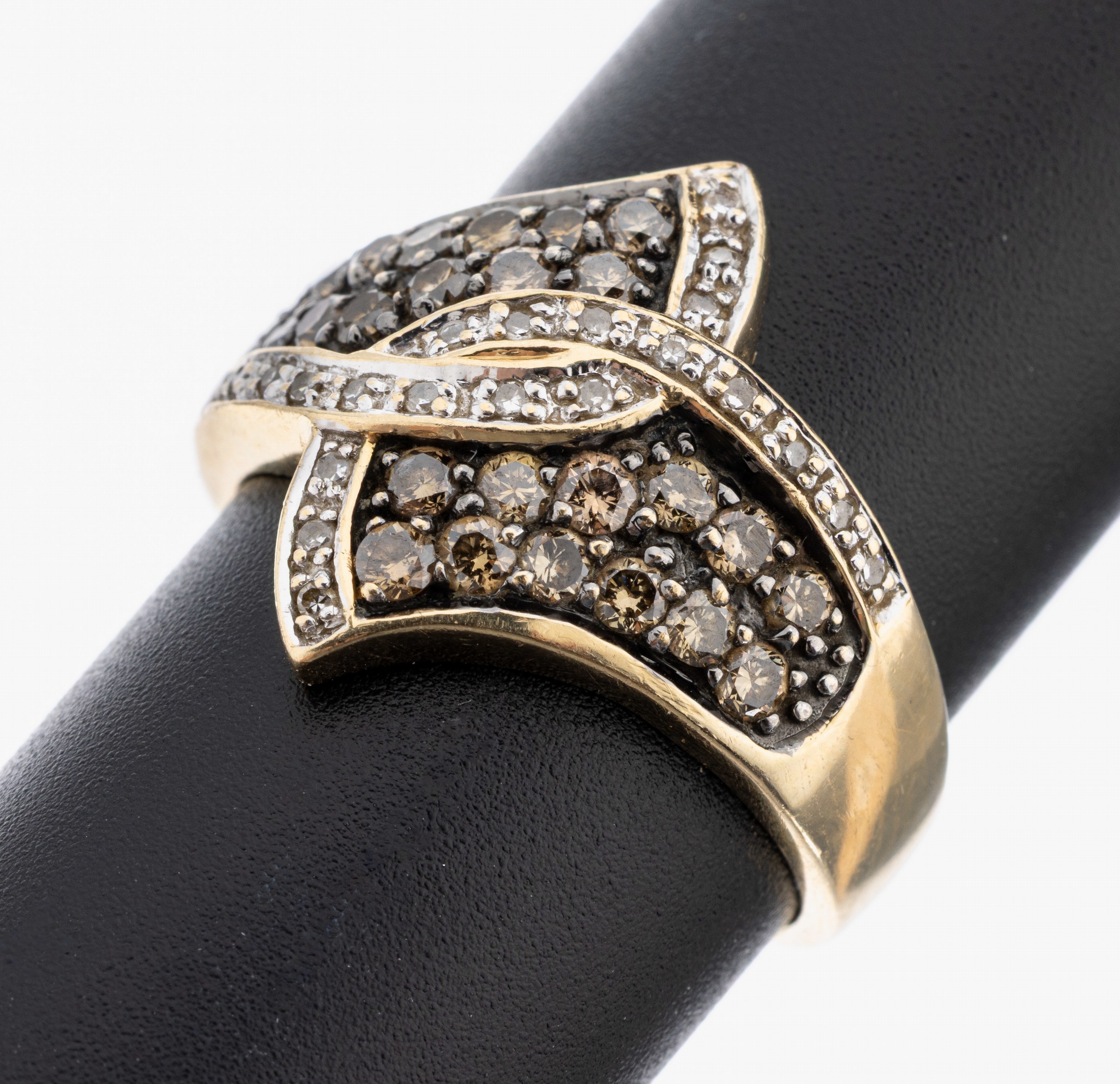 Image 27134046 - 14 kt Gold Diamant-Ring, GG 585/000, 24 Brillanten in geschwärzten Fassungen zus. ca. ...