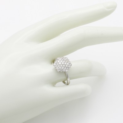 27134210a - Ring mit Brillanten, WG 585/000, sechseckiger Ringkopf bes. m. Brill. zus. ca. 0.75 ct ...