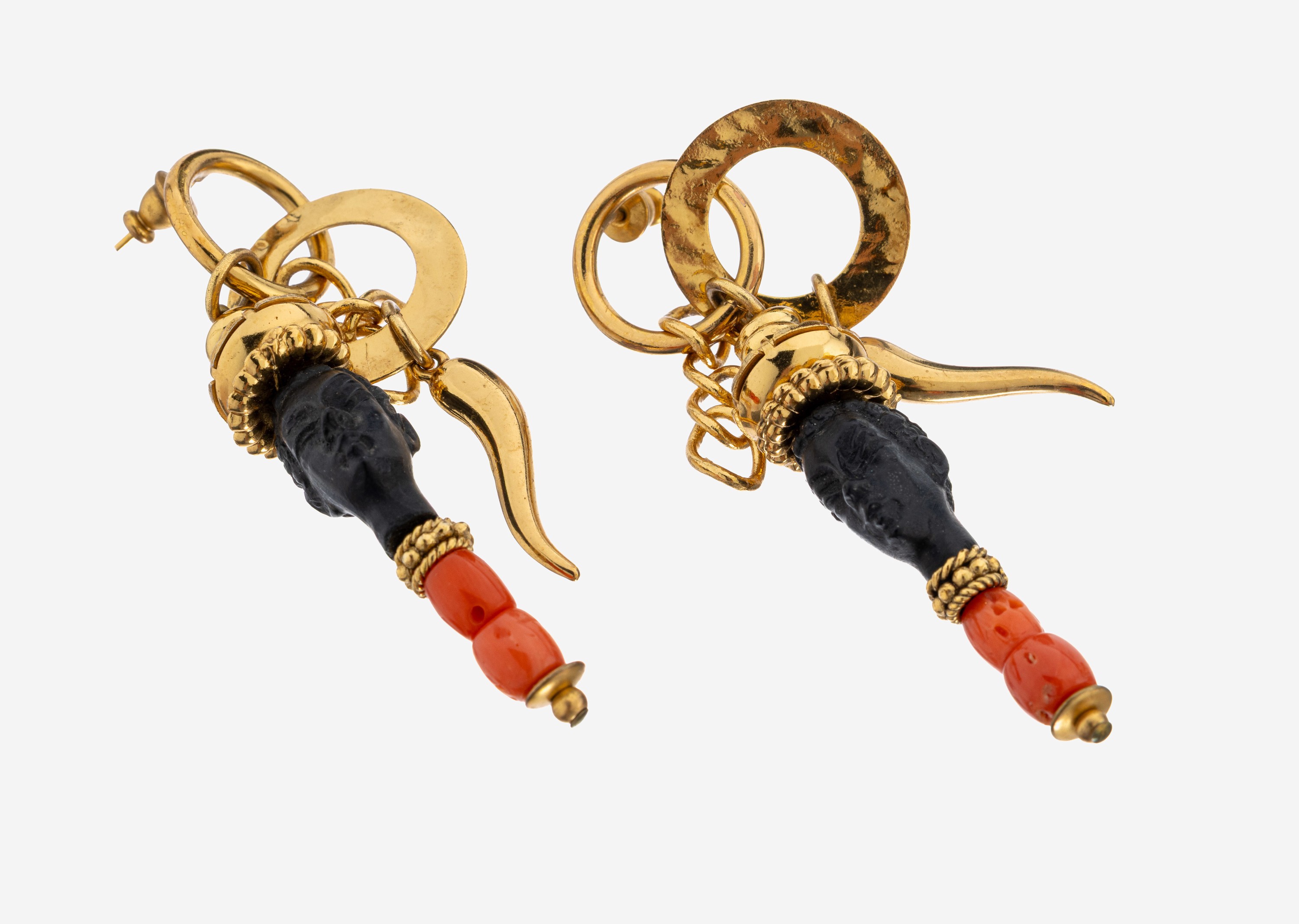 Image 27134547 - Paar Ebenholz-Korallen-Ohrstecker, Metall verg., Abhängung mit geschnitztem Ebenholz, ...