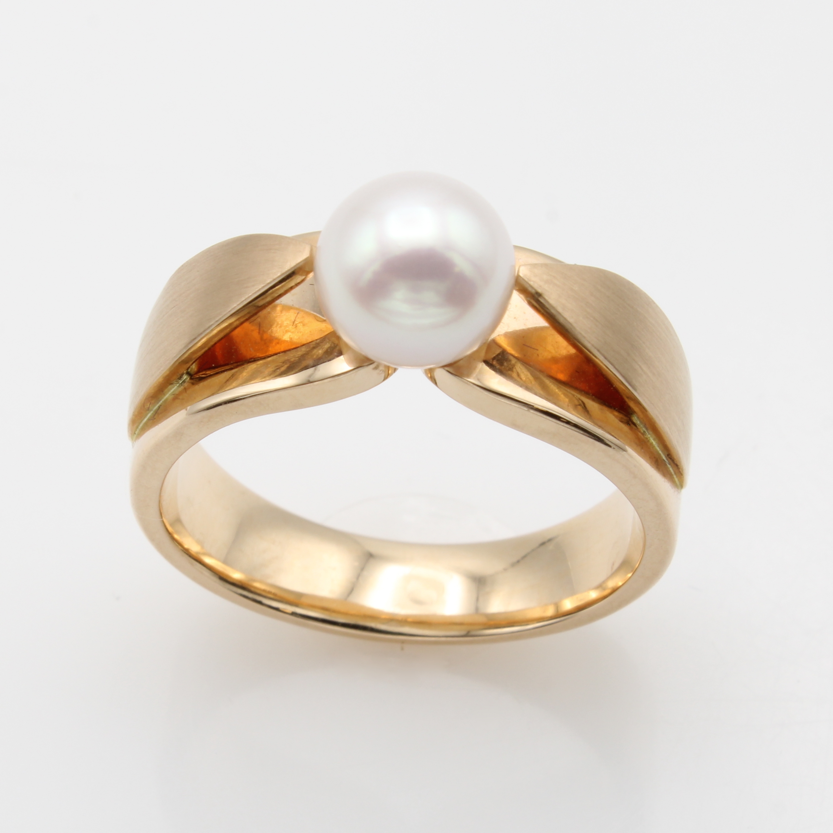 Image 27134557 - Ring mit Akoyazuchtperle, RoséG 585/000, weiße Perle ca. 7.5 mm, RW ca. 58 ...