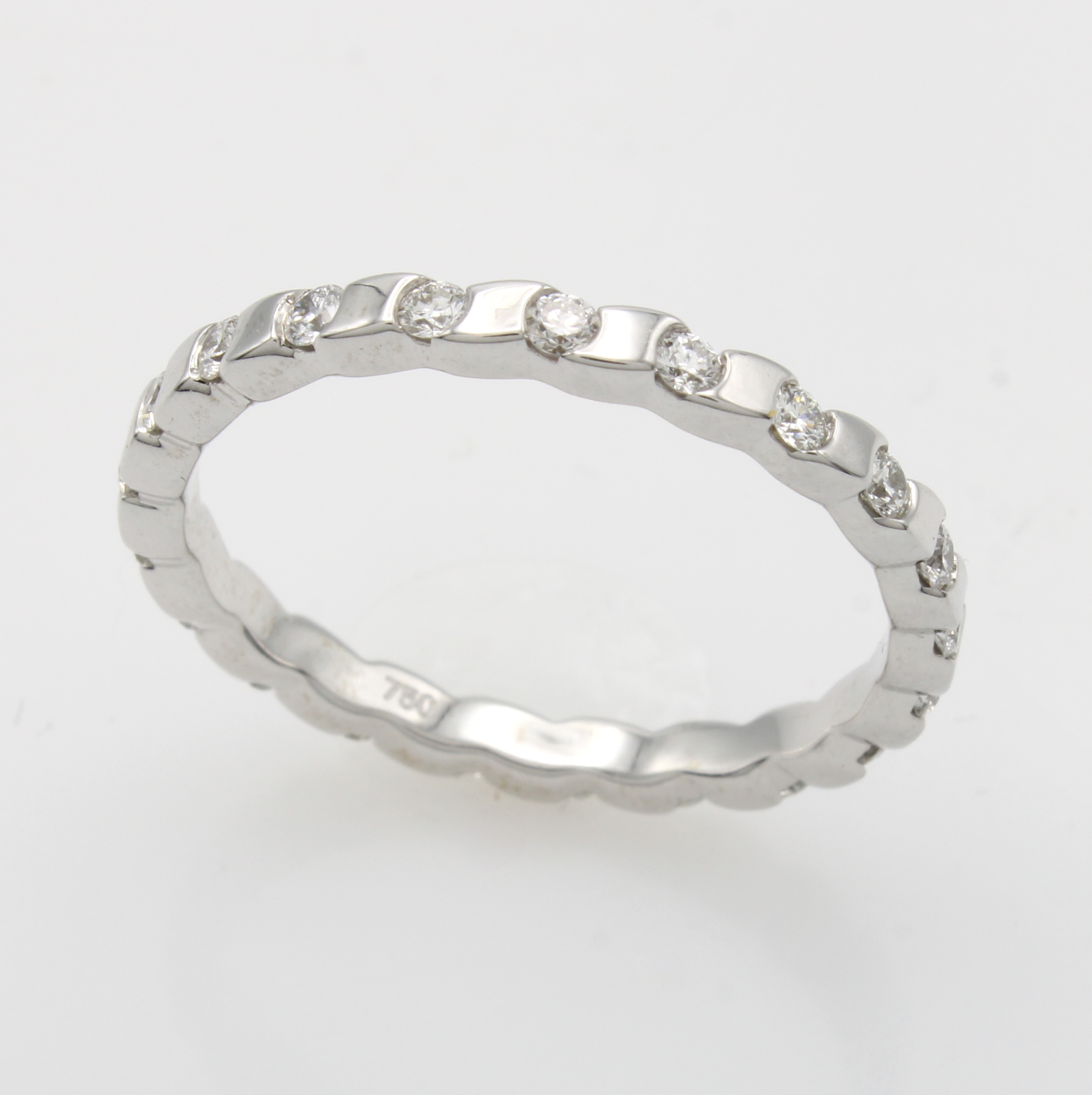 Image 27134588 - Memoryring mit Brillanten, WG 750/000, rundum bes. m. Brill. zus. ca. 0.50 ct Weiß/si, ...