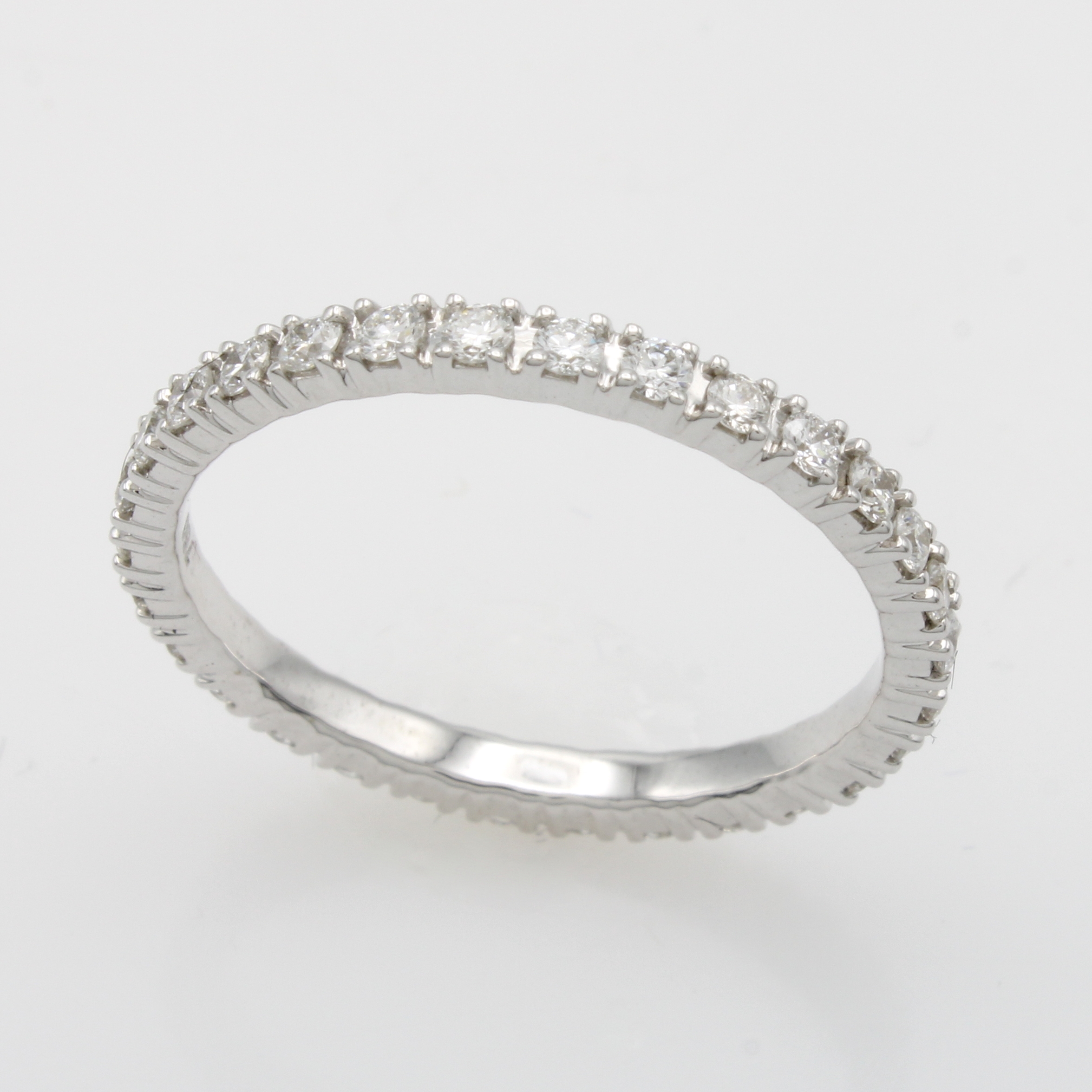 Image 27134589 - Memoryring mit Brillanten, WG 750/000, rundum bes. m. Brill. zus. ca. 0.60 ct Weiß/si, ...