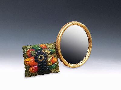 Image Diverse collection of decorative collector´s items, consisting of 2 mirrors, decorated ...