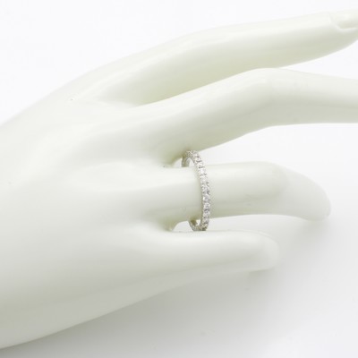 27134589a - Memoryring mit Brillanten, WG 750/000, rundum bes. m. Brill. zus. ca. 0.60 ct Weiß/si, ...