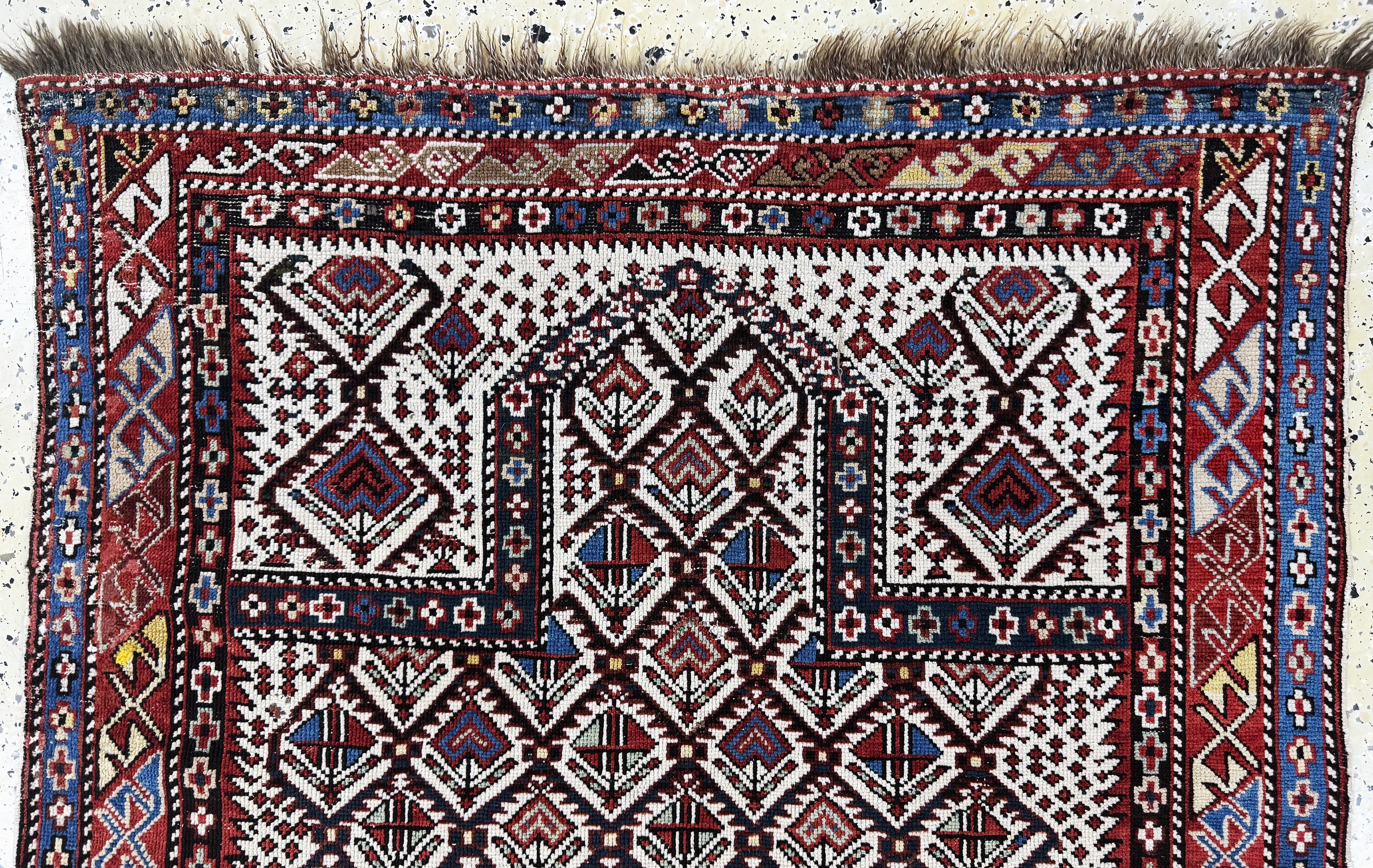 Detail a: "Dagestan"Gebetsteppich anti, Kaukasus, 19.Jhd, Wolle auf Wolle, ca. 144 x 110 cm, EHZ: 2-3